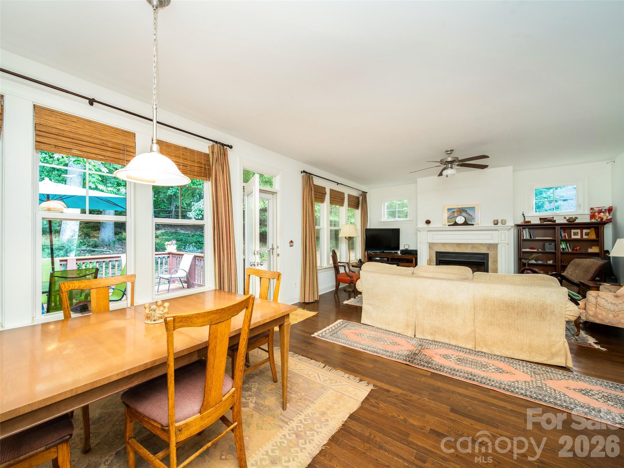541 Welsh Partridge Circle — Biltmore Lake