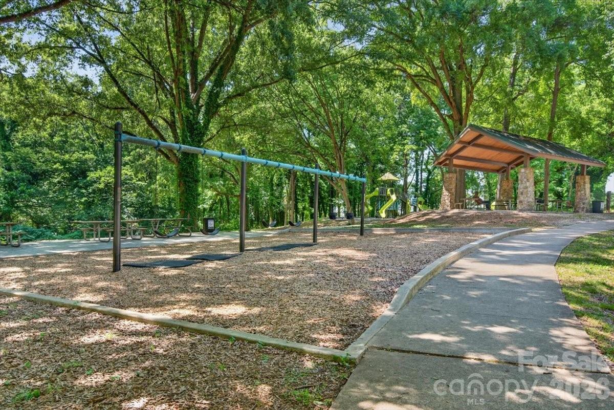 120 Mattoon Street — Charlotte