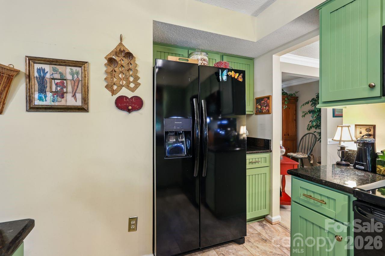 3009 Oakcroft Drive — Matthews