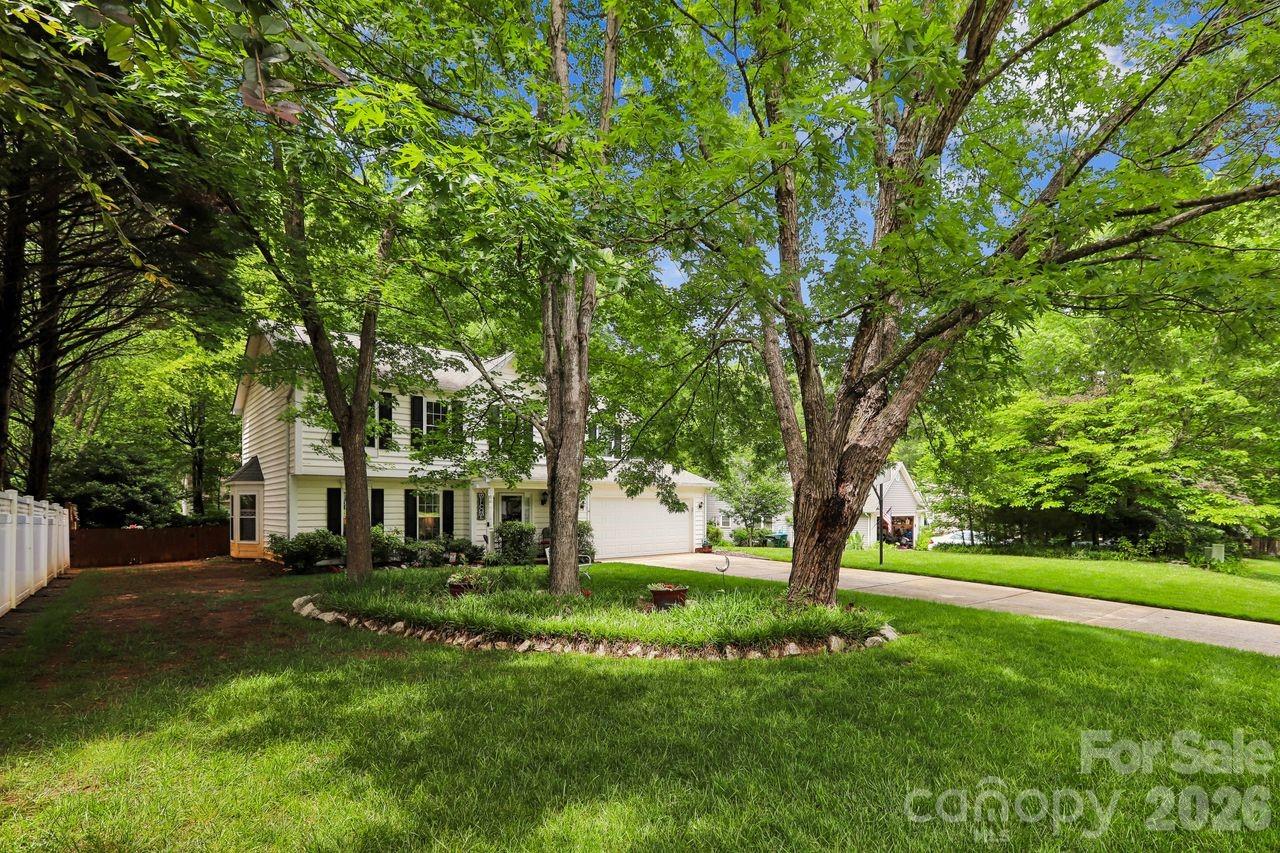 3009 Oakcroft Drive — Matthews