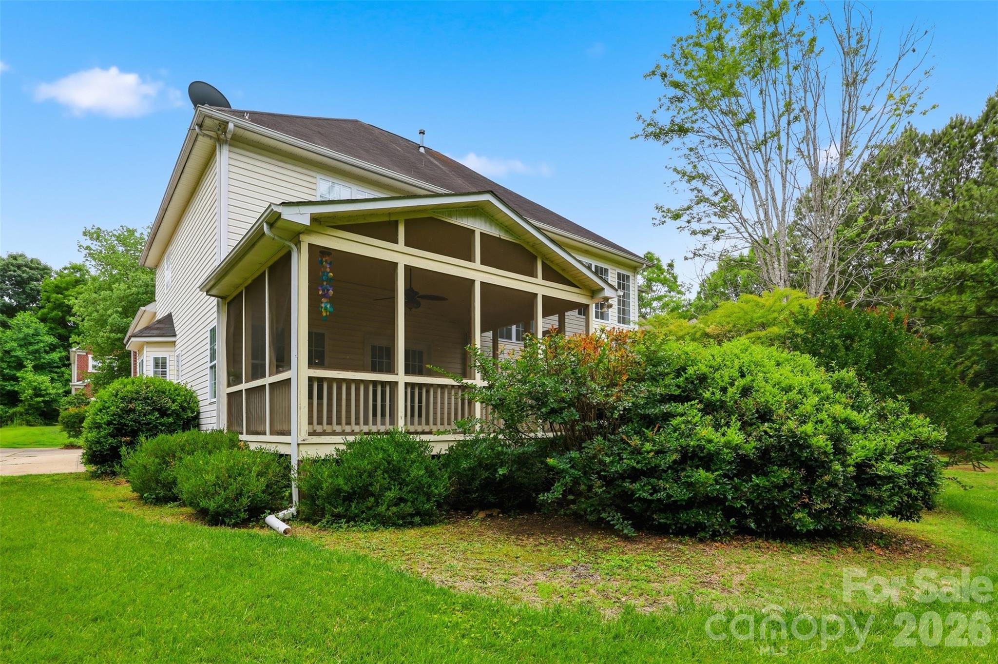 8526 Wren Creek Drive — Charlotte