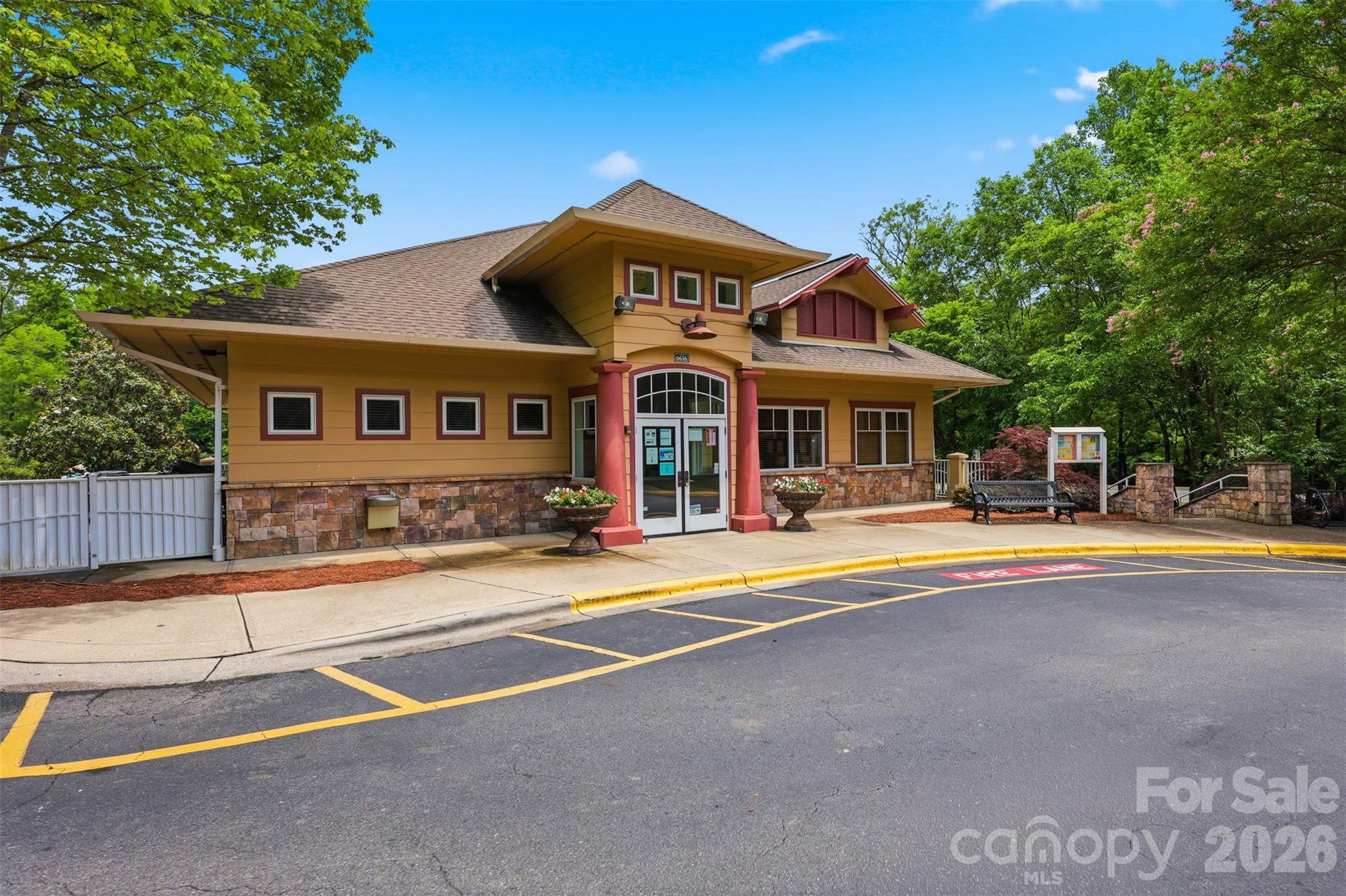 8526 Wren Creek Drive — Charlotte
