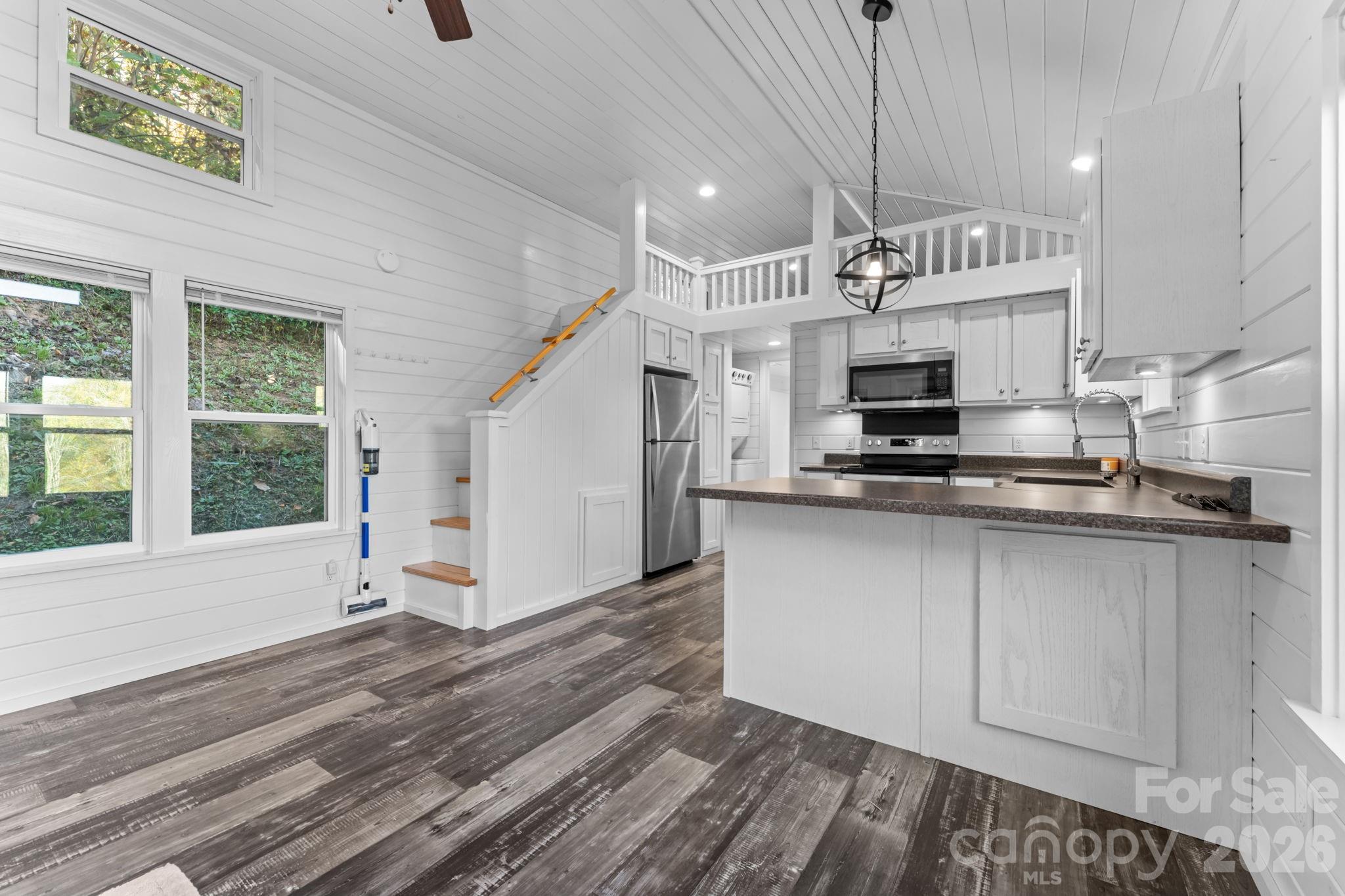619 Kitchens Branch Road — Sylva