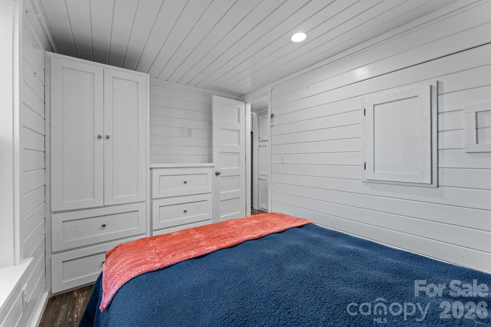 619 Kitchens Branch Road — Sylva
