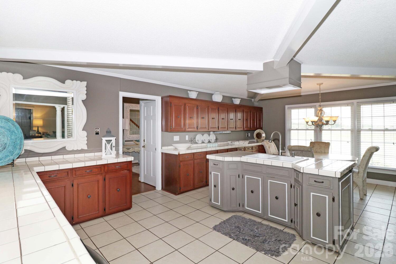 4723 Old Mountain Road — Stony Point