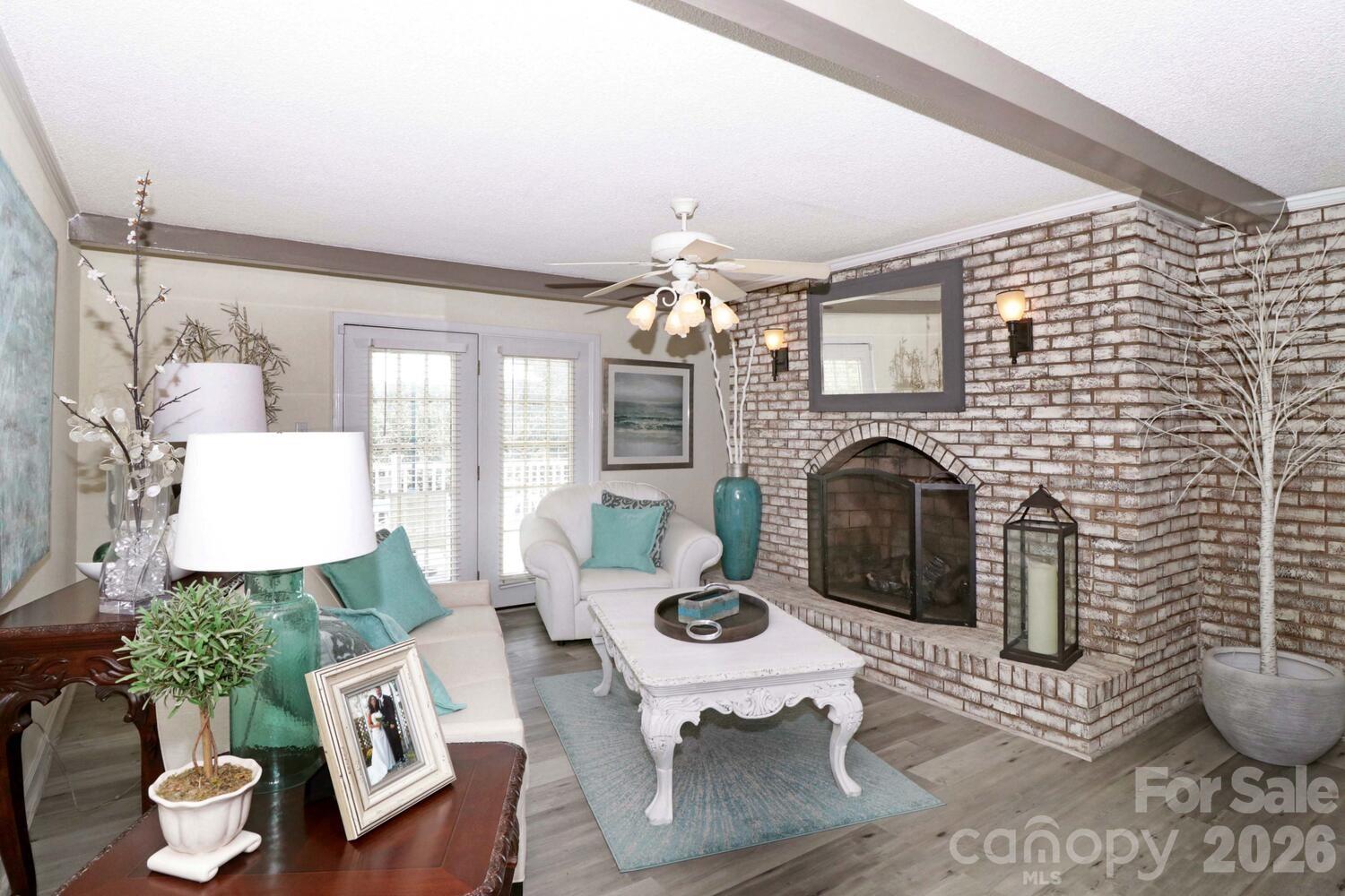 4723 Old Mountain Road — Stony Point