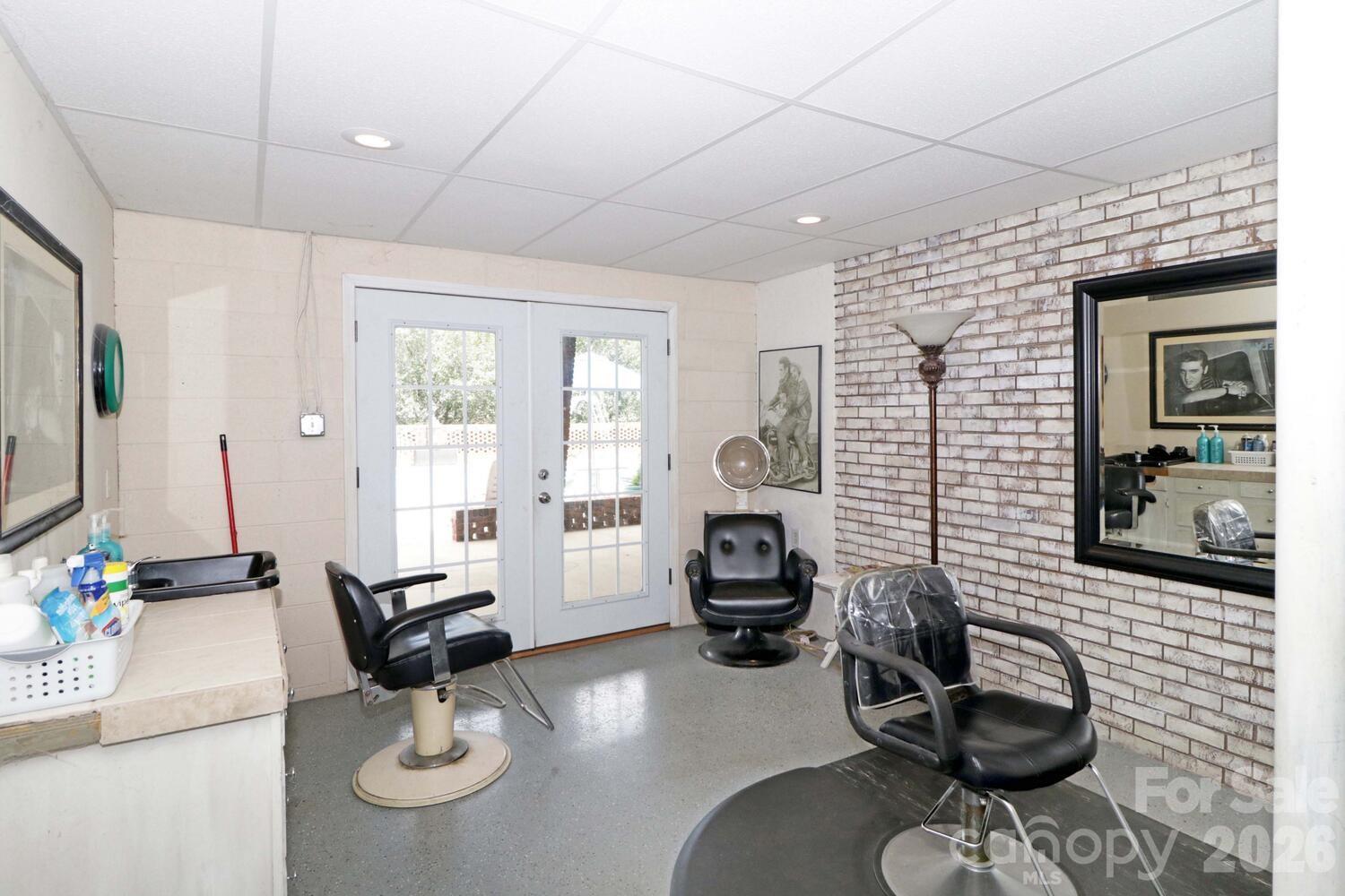 4723 Old Mountain Road — Stony Point