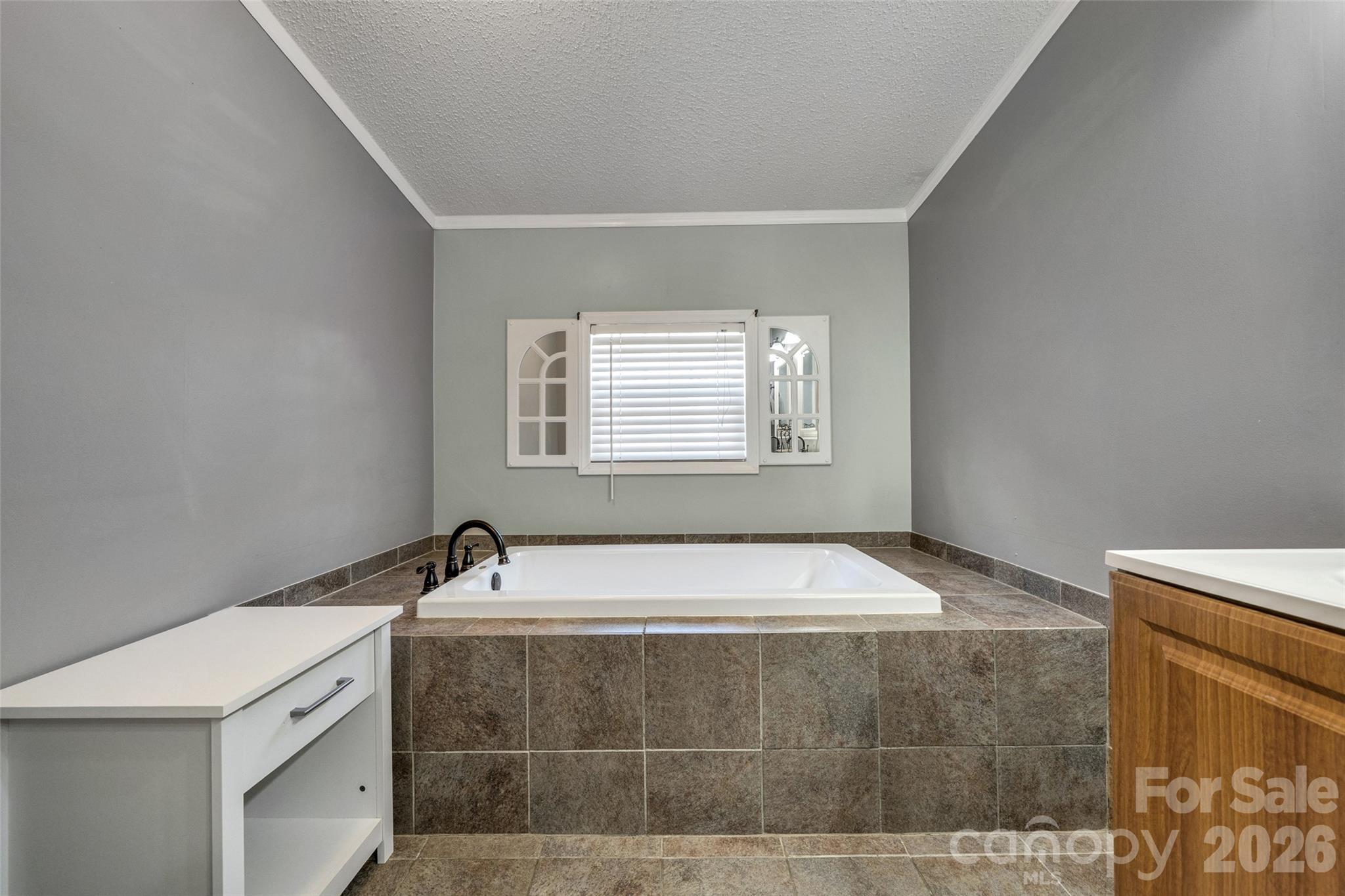 435 McMinn Road — Hendersonville