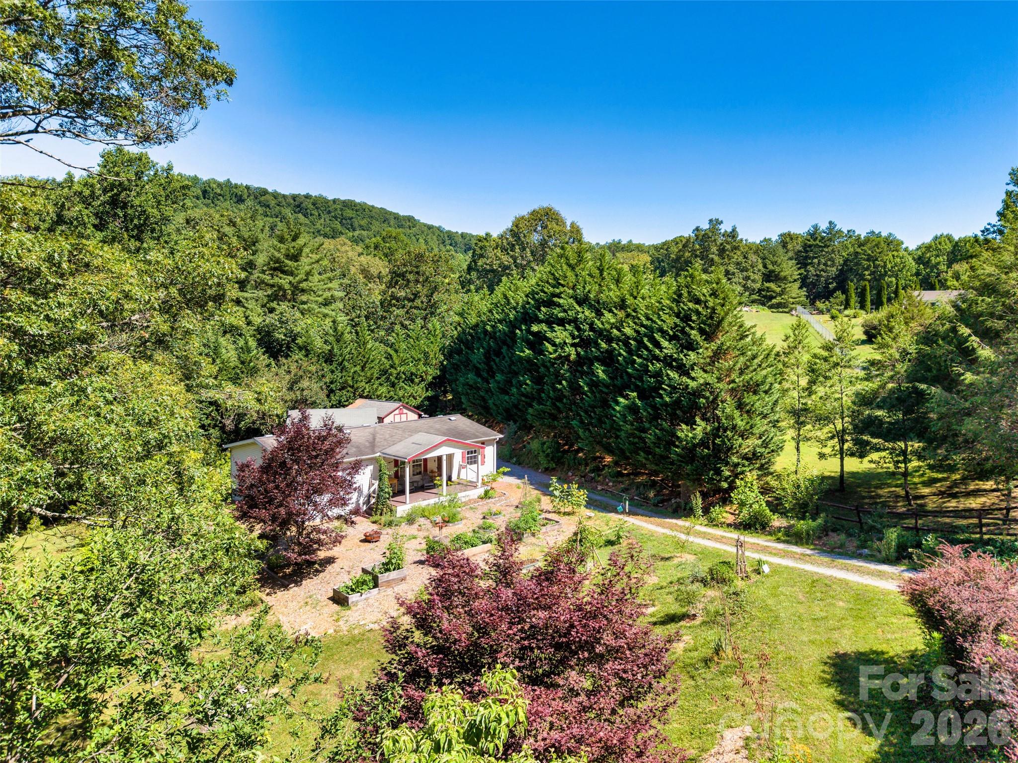 435 McMinn Road — Hendersonville