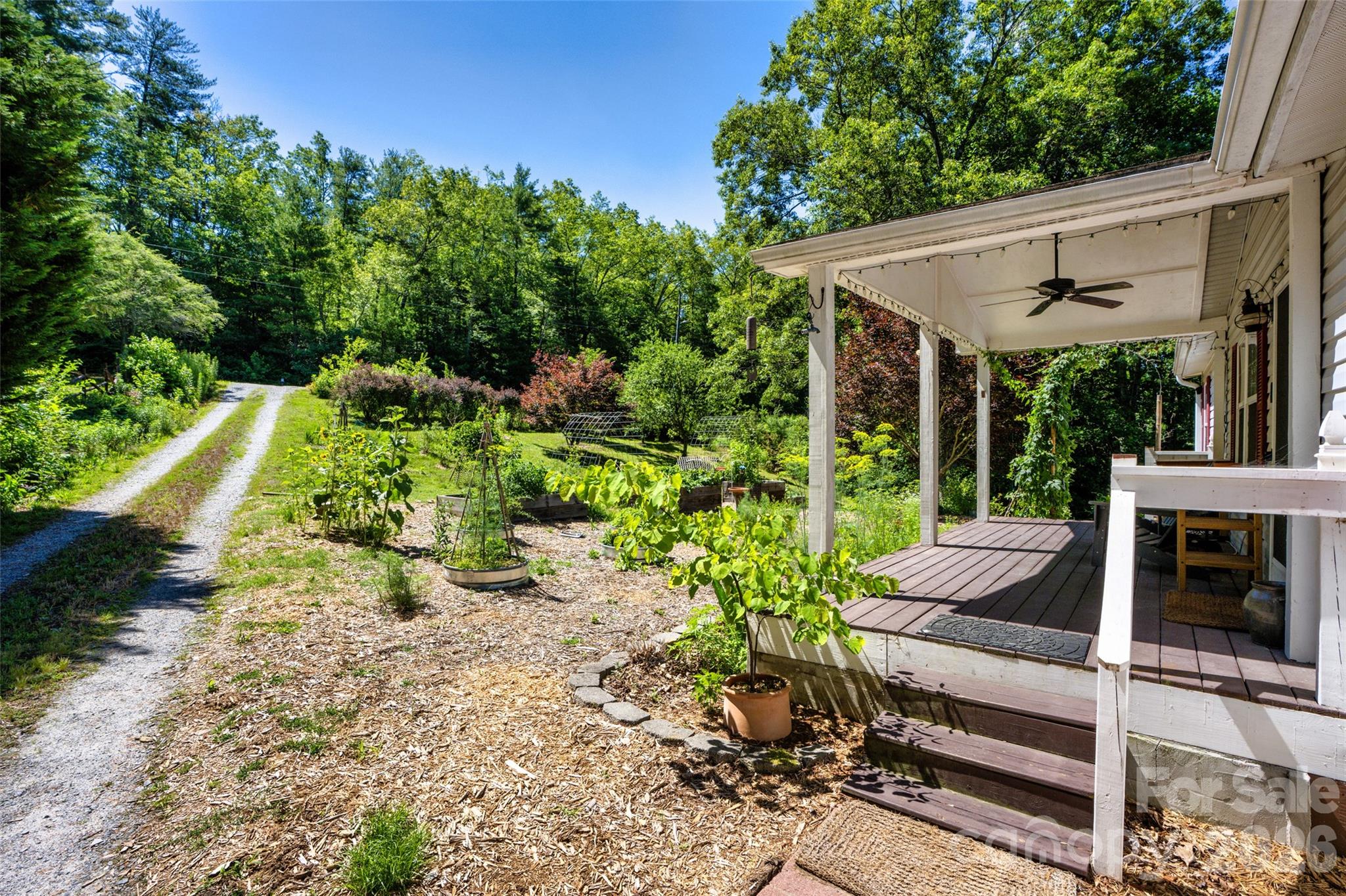 435 McMinn Road — Hendersonville