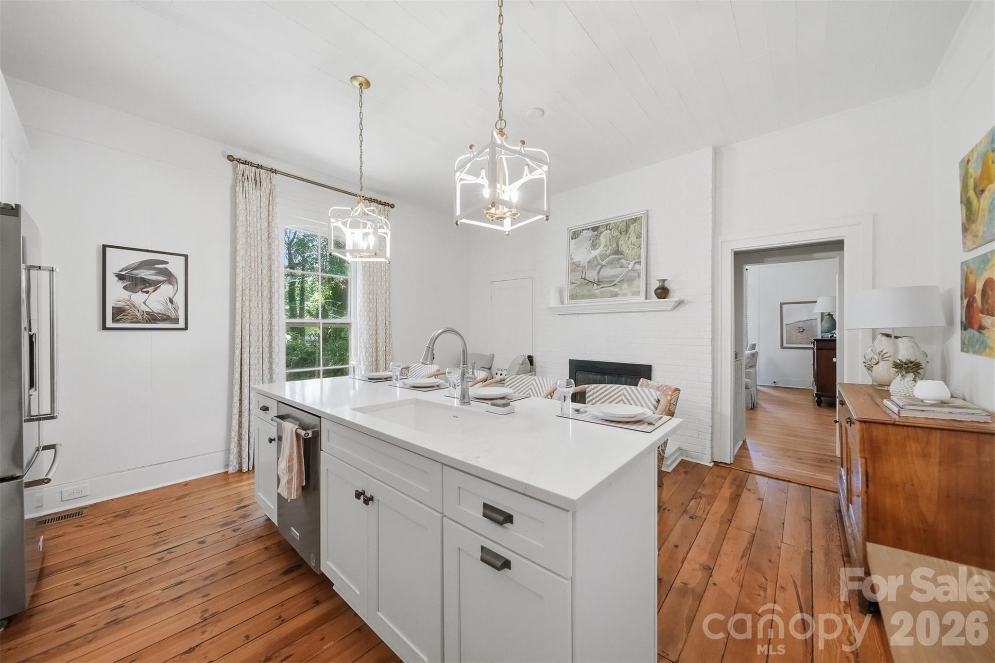 902 N Ashe Avenue — Newton