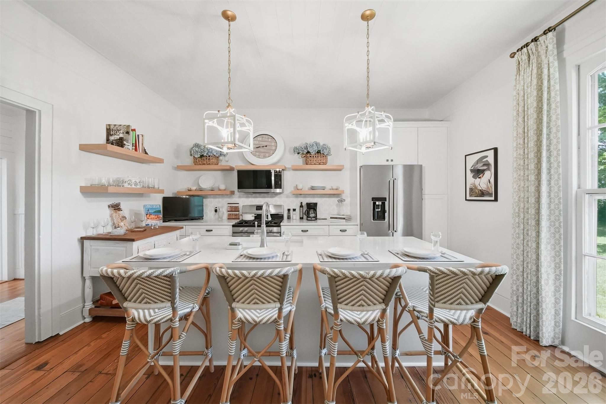 902 N Ashe Avenue — Newton