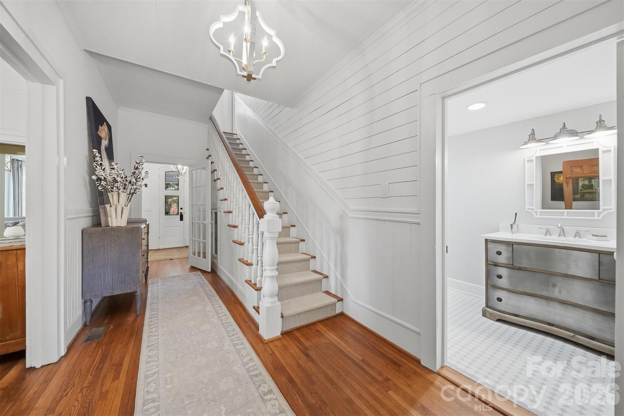 902 N Ashe Avenue — Newton