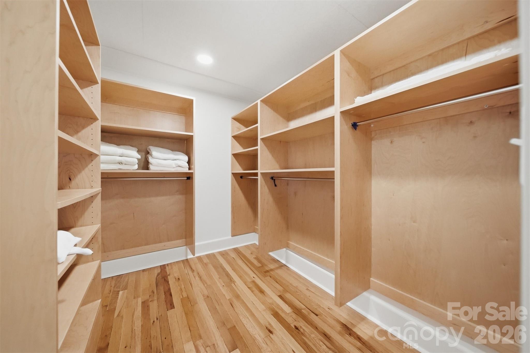 902 N Ashe Avenue — Newton