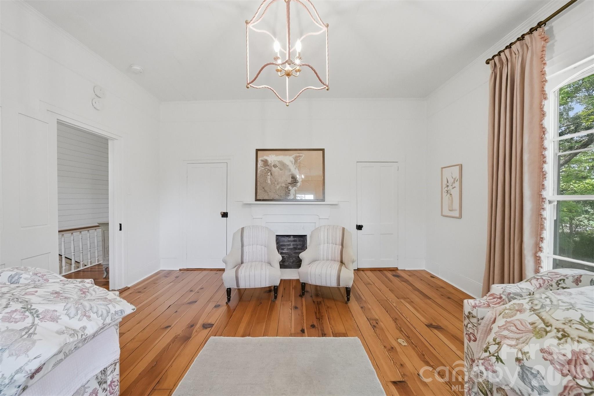 902 N Ashe Avenue — Newton