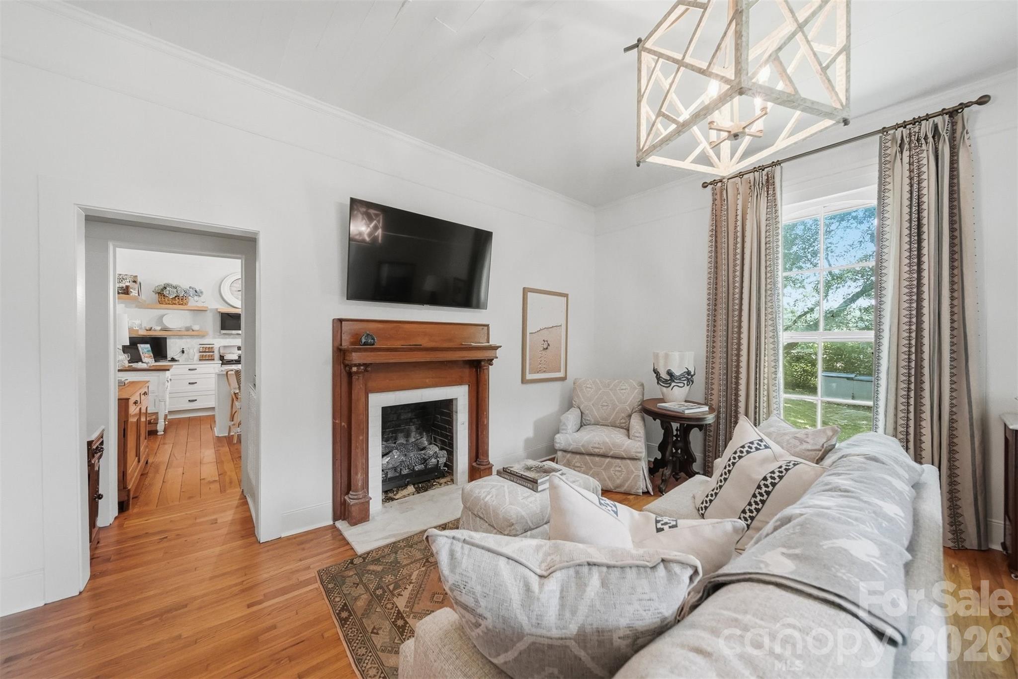 902 N Ashe Avenue — Newton