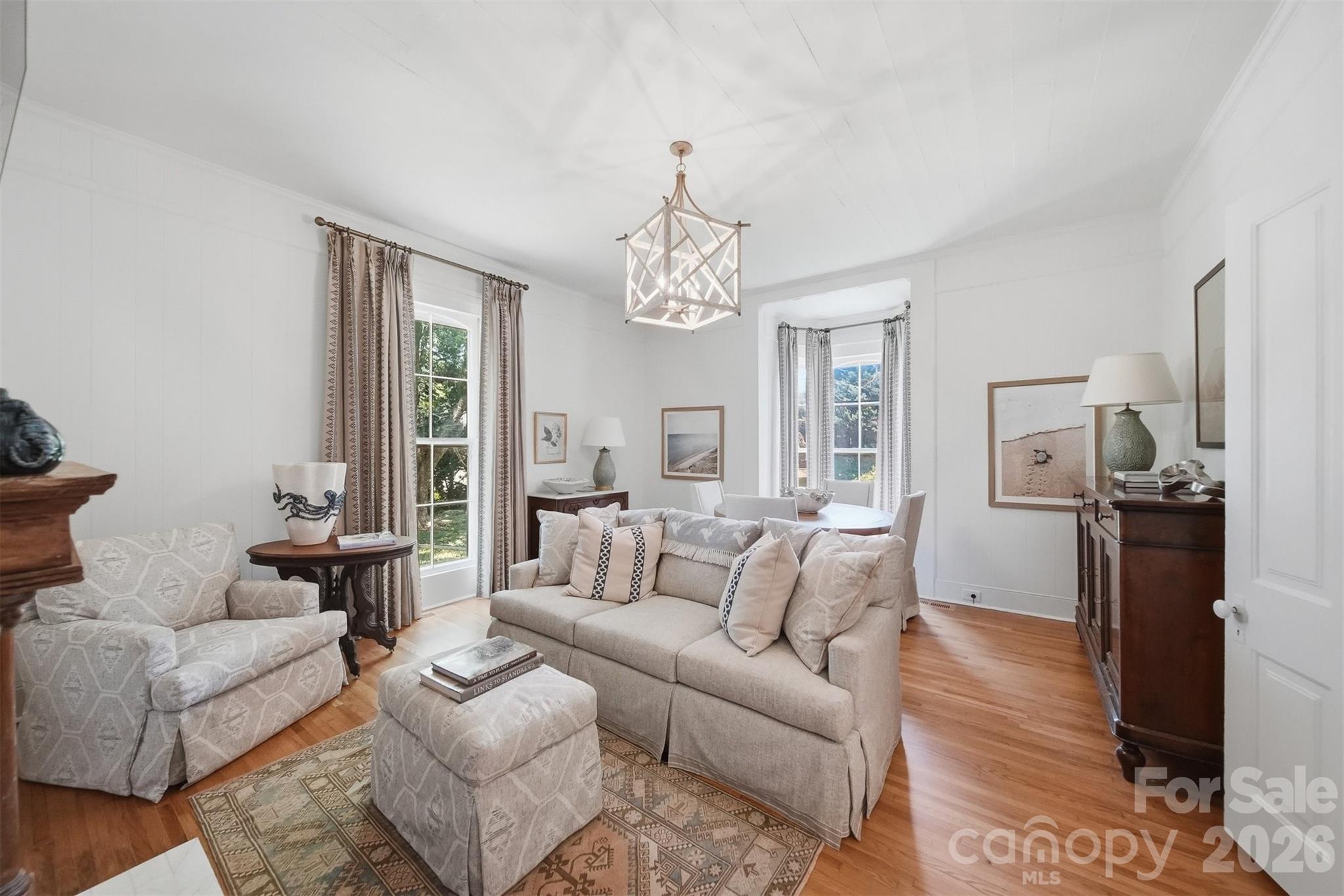 902 N Ashe Avenue — Newton