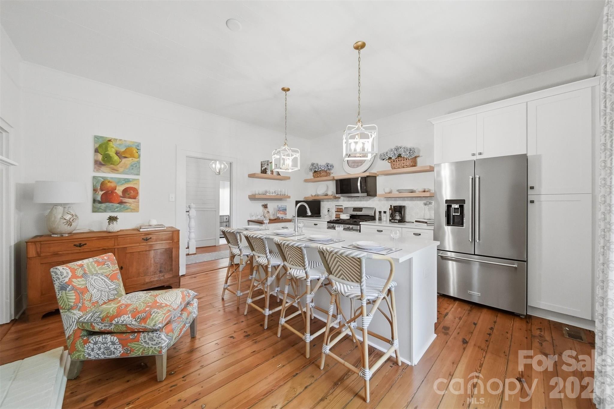 902 N Ashe Avenue — Newton