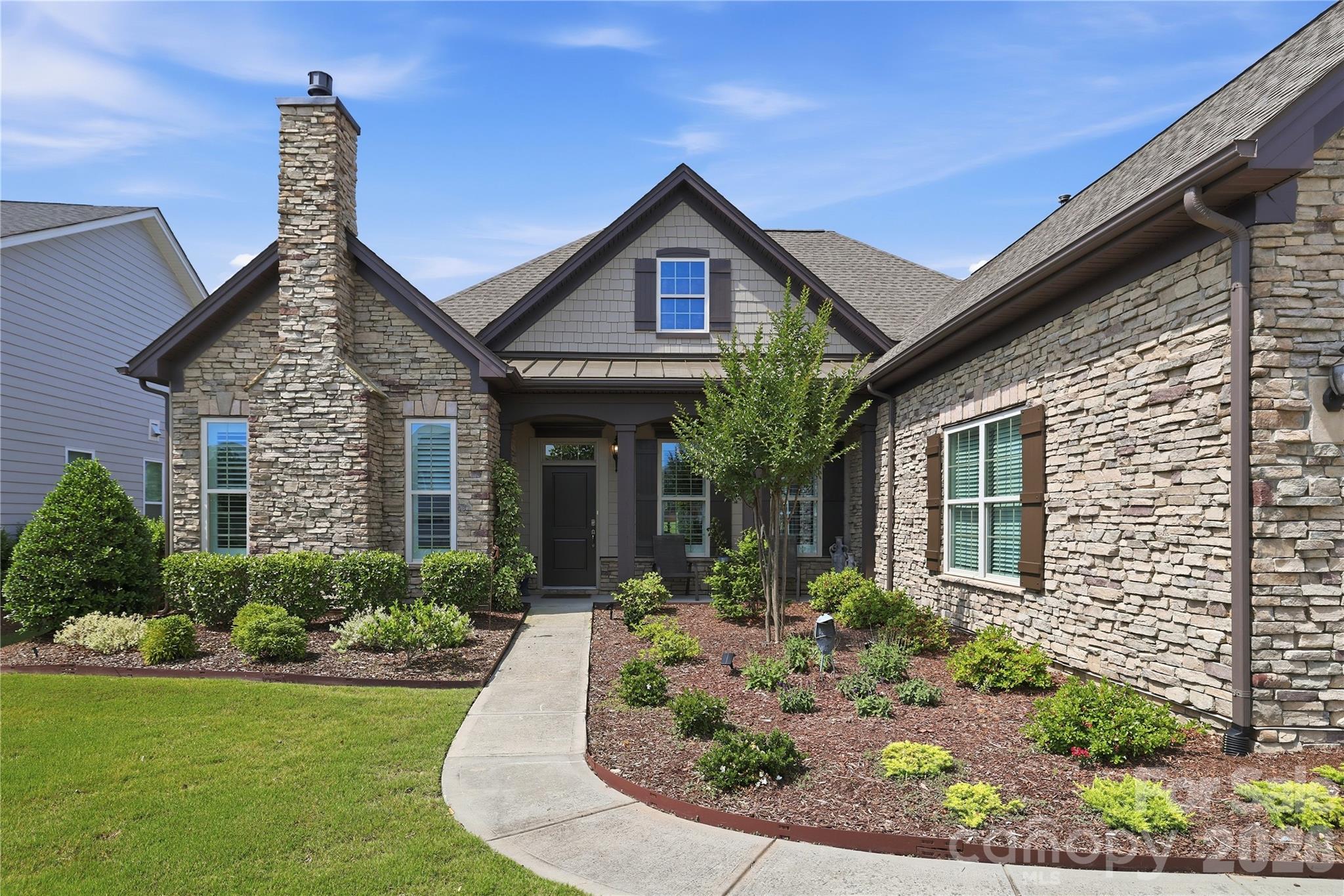 12014 Cove Court — Charlotte