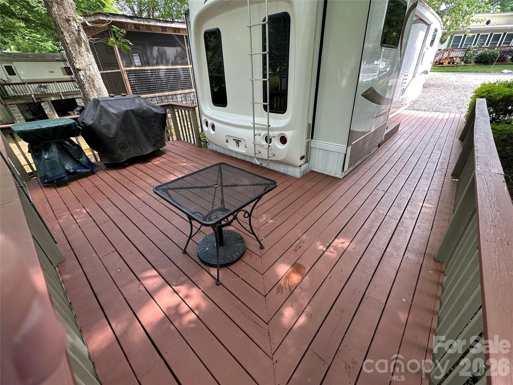 114 Oak Street — New London