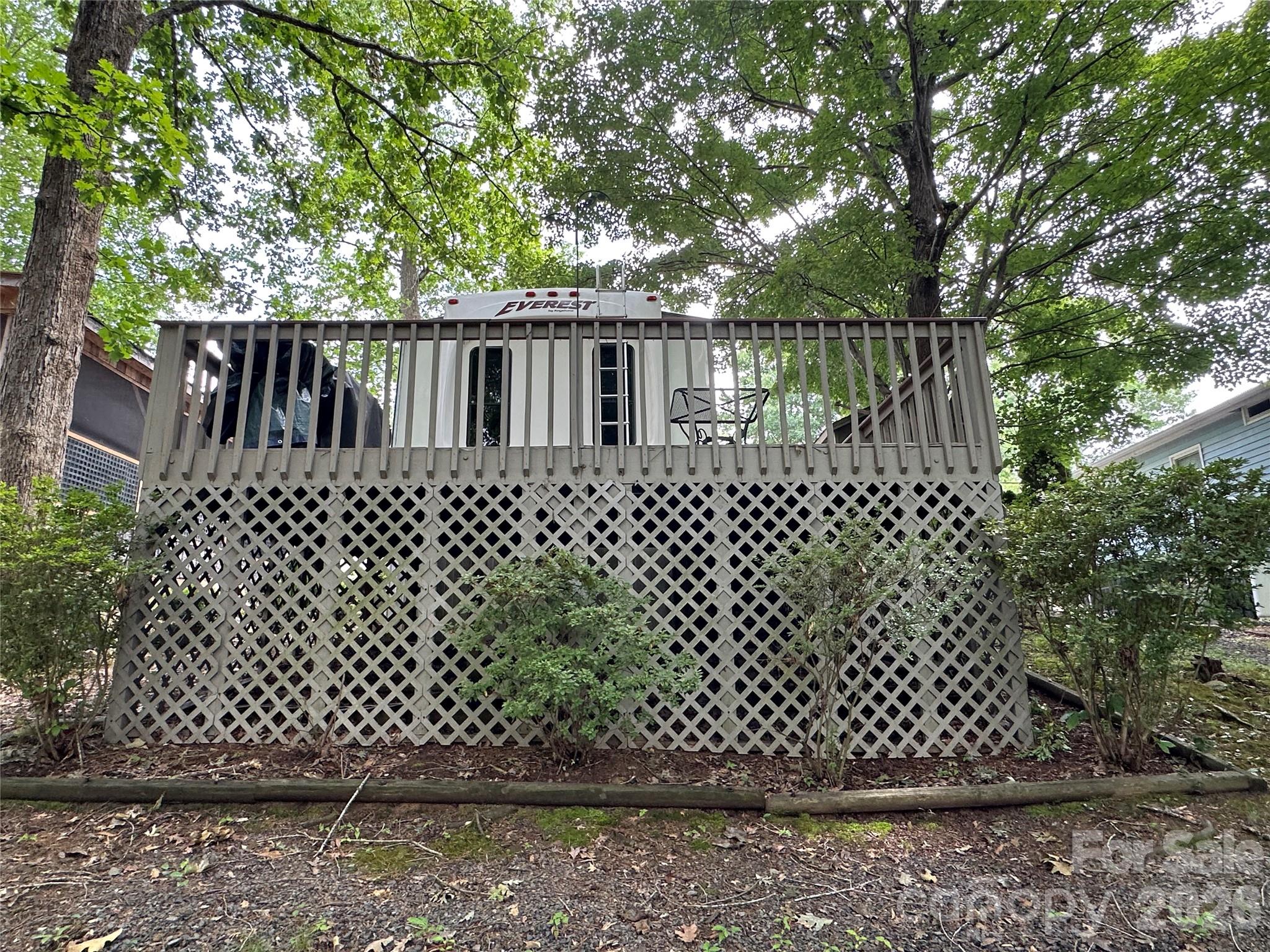 114 Oak Street — New London