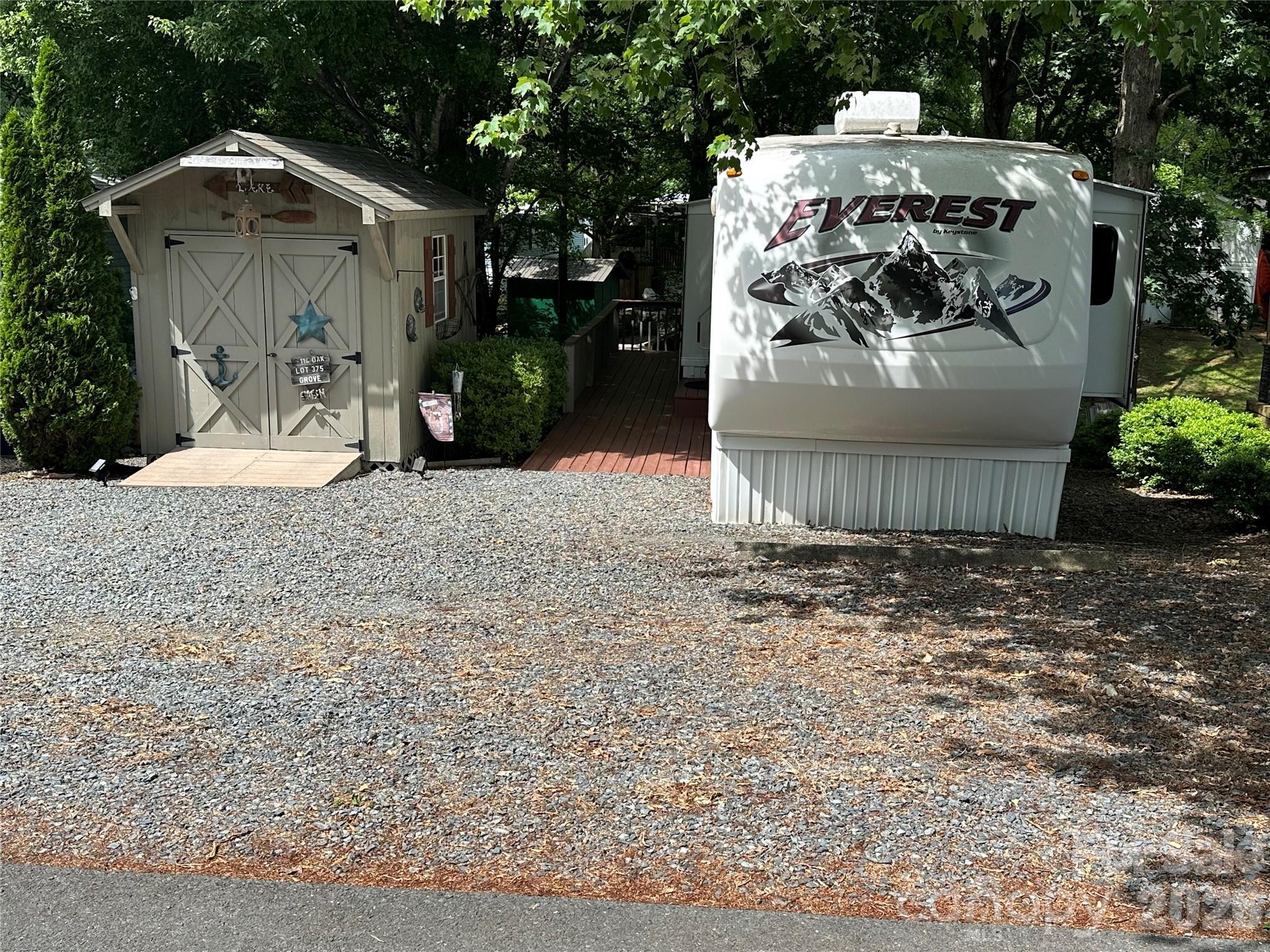 114 Oak Street — New London