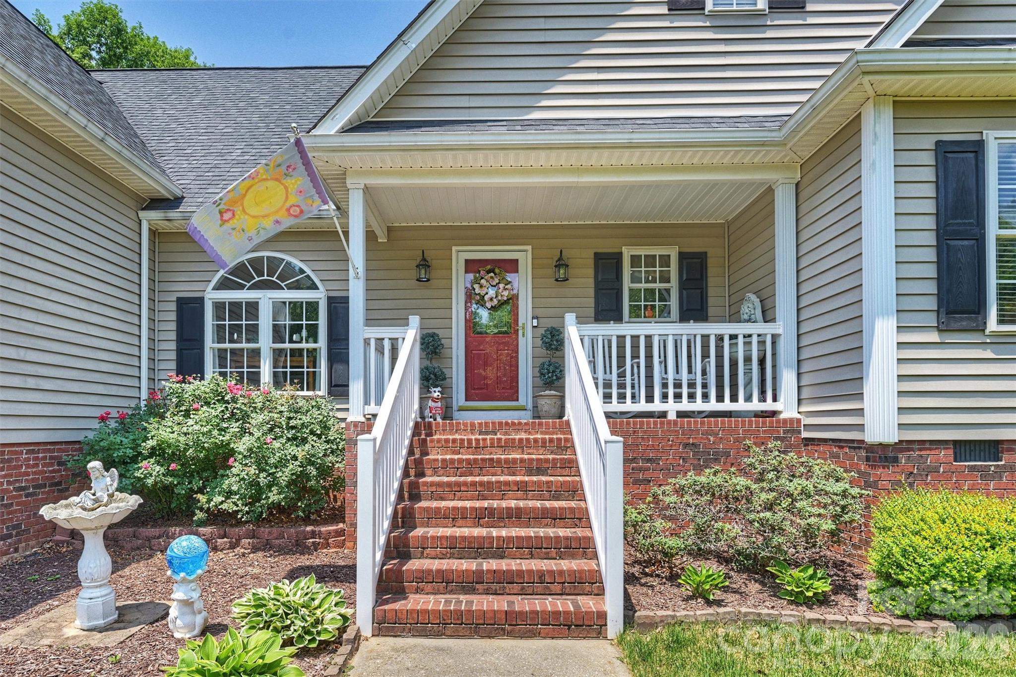 1302 Laurel Woods Drive — Gastonia