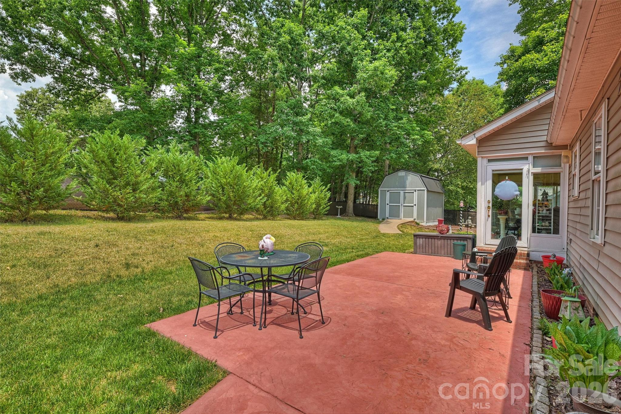 1302 Laurel Woods Drive — Gastonia