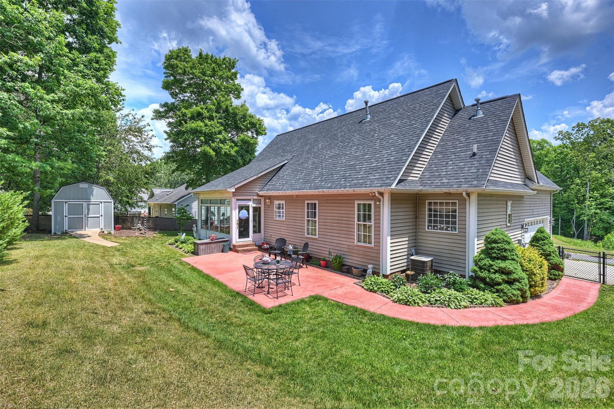 1302 Laurel Woods Drive — Gastonia