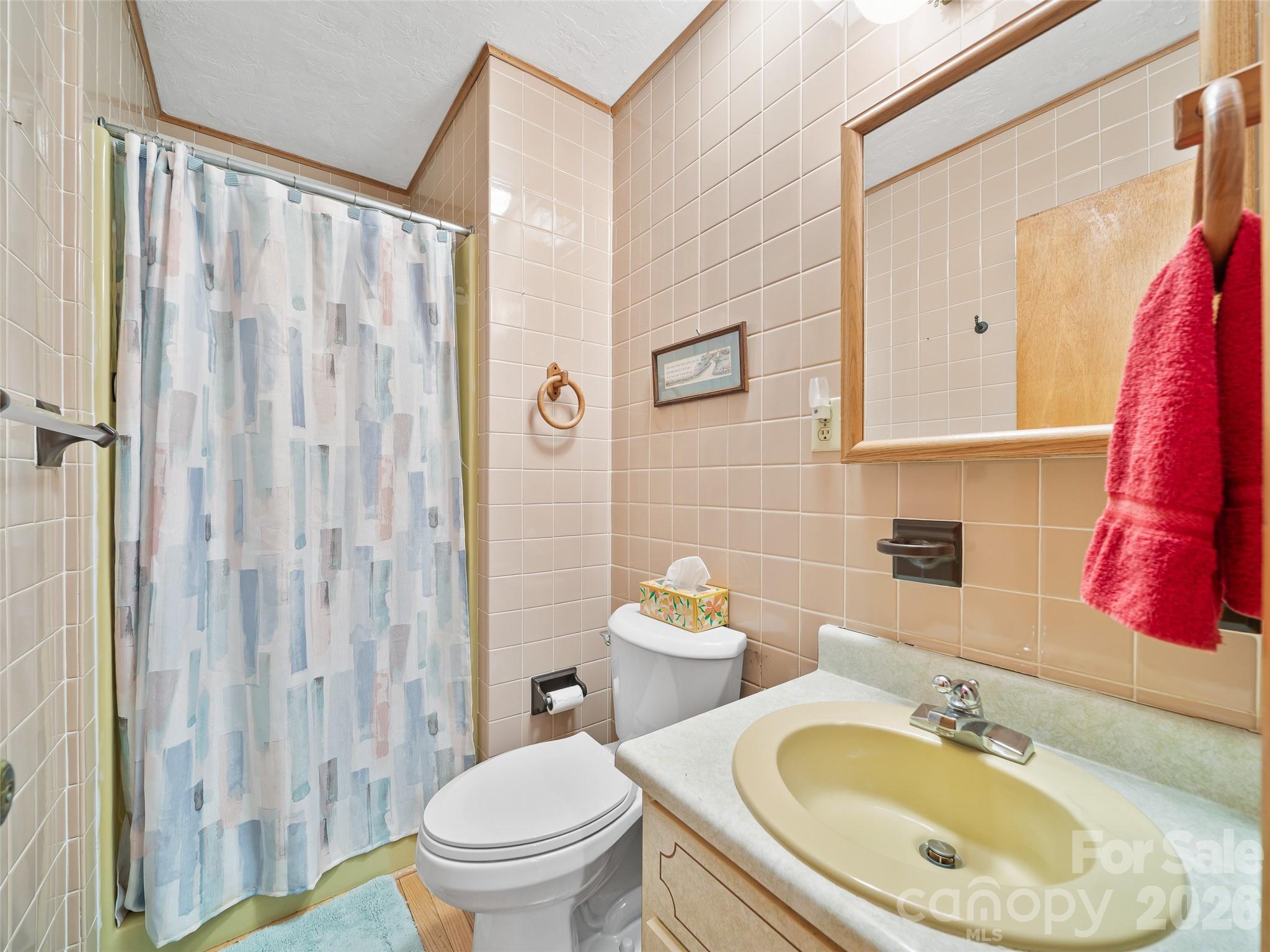 820 Wild Rose Lane — Burnsville