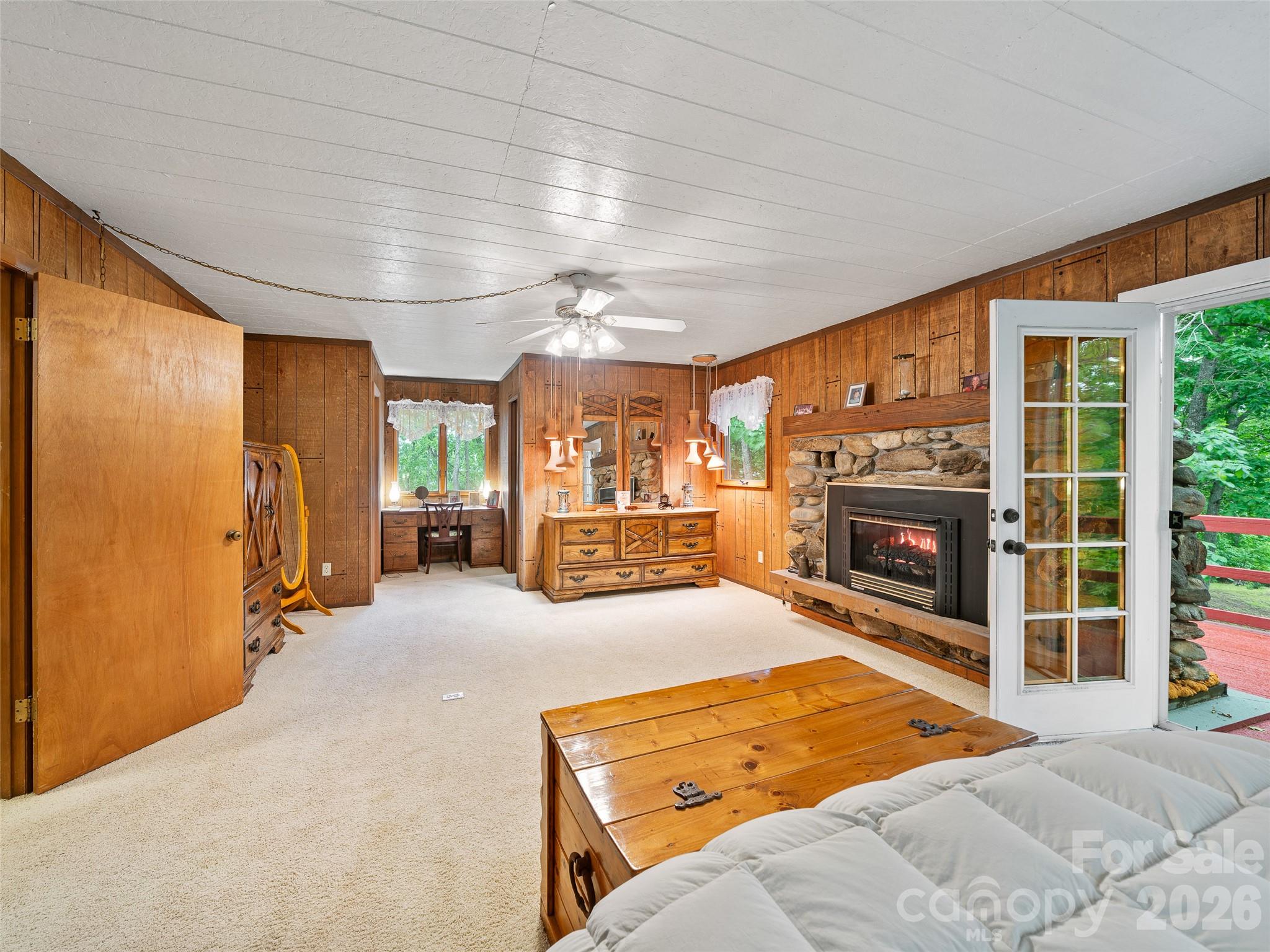 820 Wild Rose Lane — Burnsville