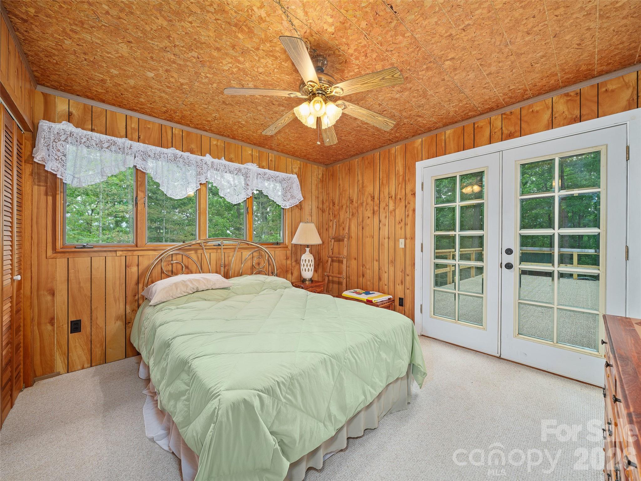 820 Wild Rose Lane — Burnsville