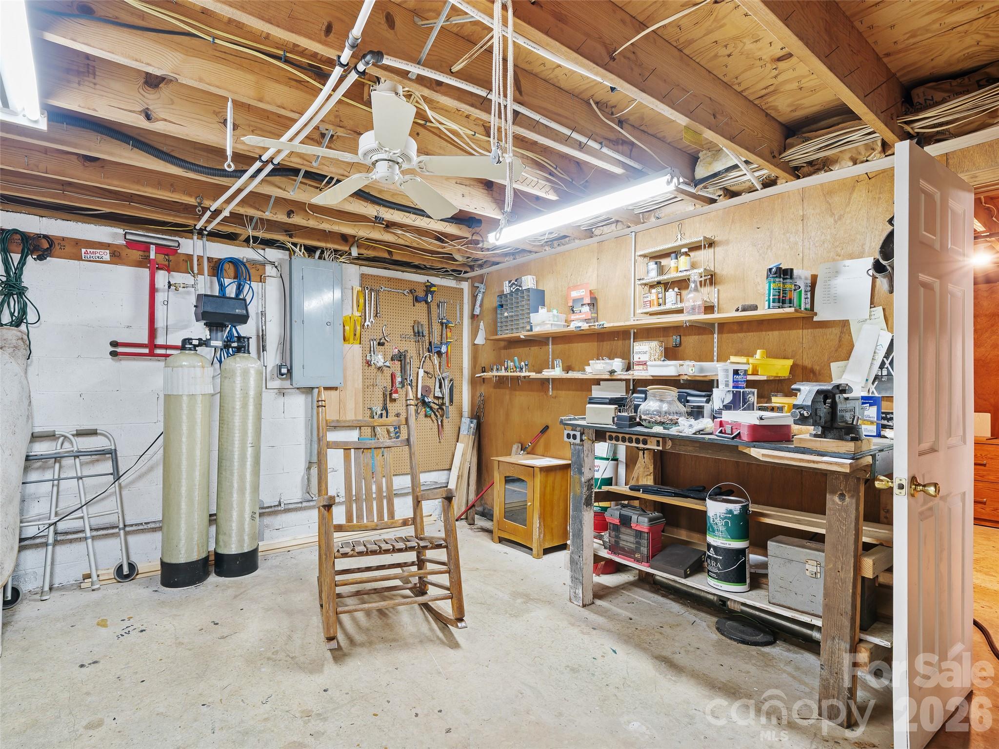 820 Wild Rose Lane — Burnsville