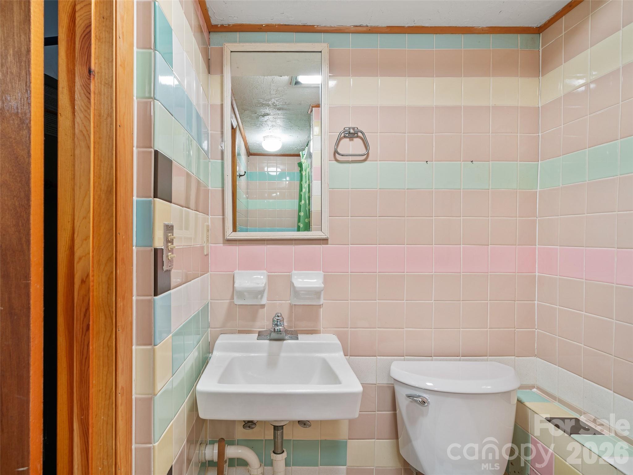 820 Wild Rose Lane — Burnsville