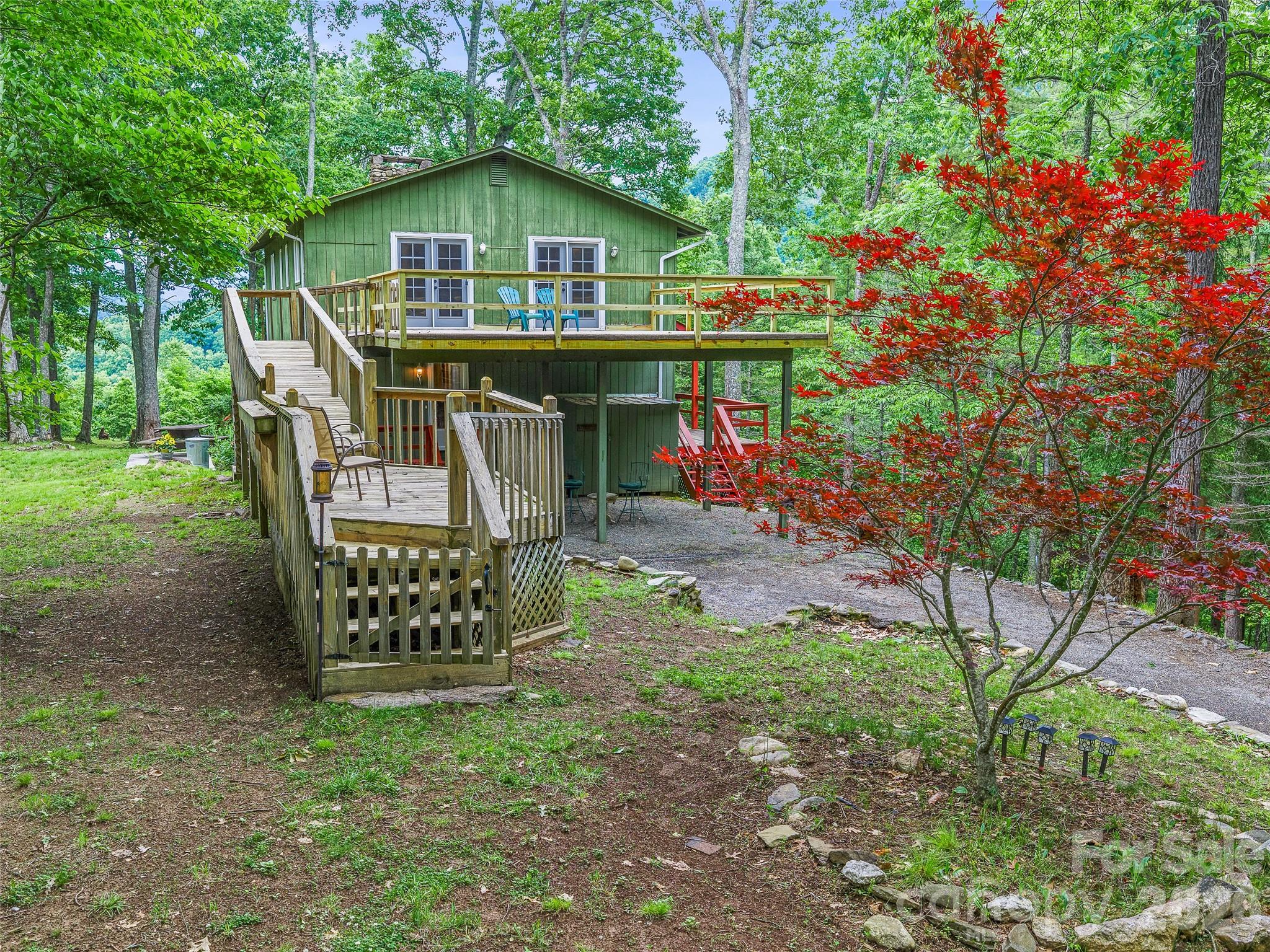 820 Wild Rose Lane — Burnsville