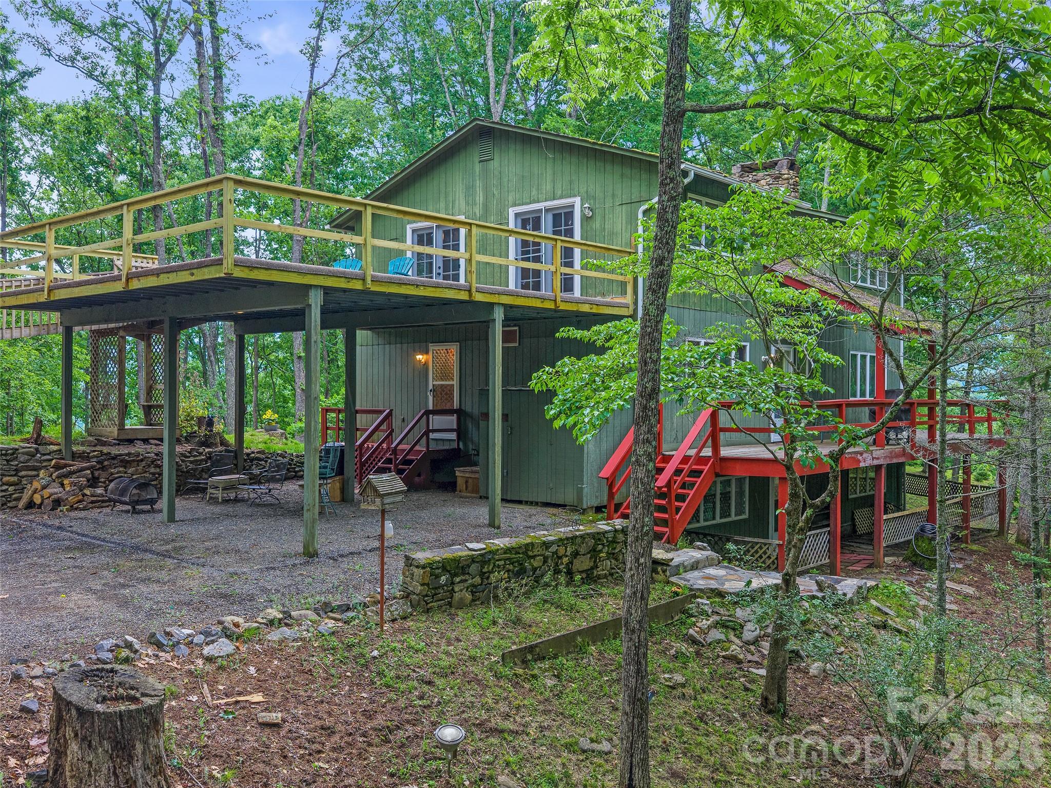 820 Wild Rose Lane — Burnsville