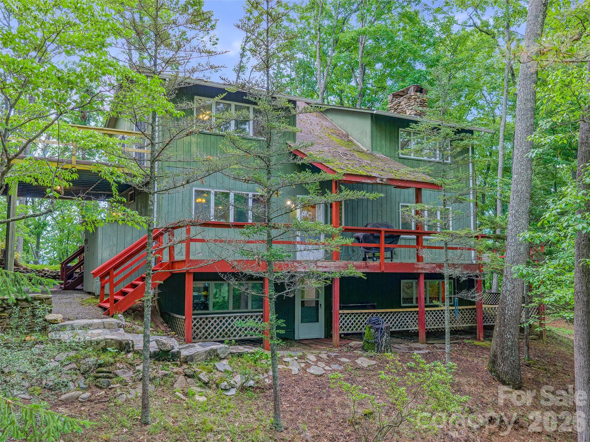 820 Wild Rose Lane — Burnsville