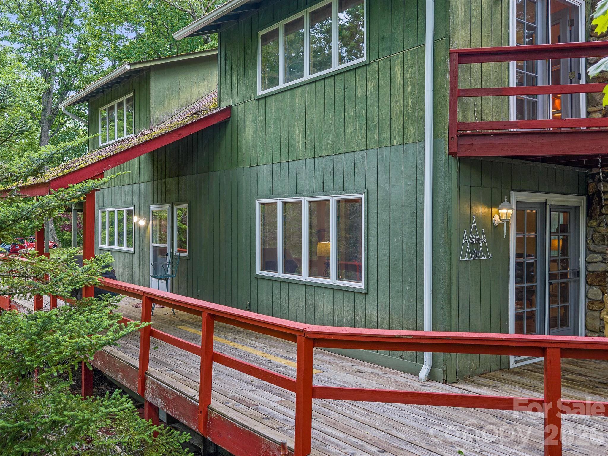 820 Wild Rose Lane — Burnsville