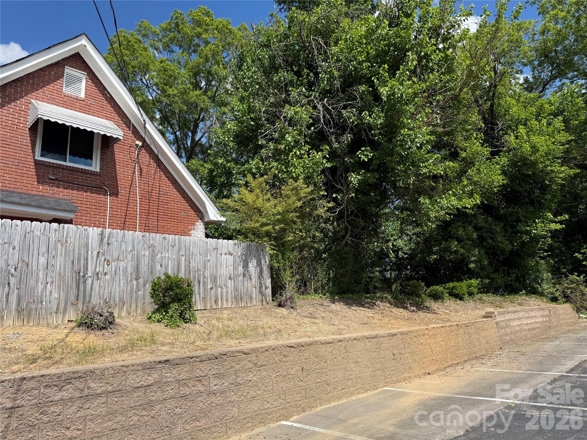 125 N Caldwell Street — Salisbury