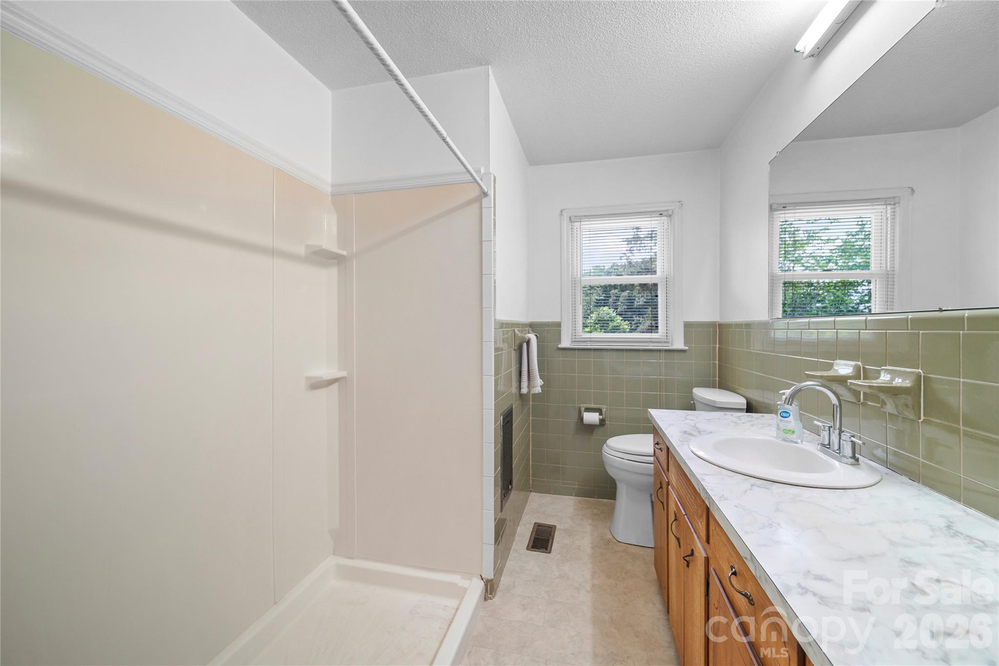 708 Mocksville Highway — Statesville