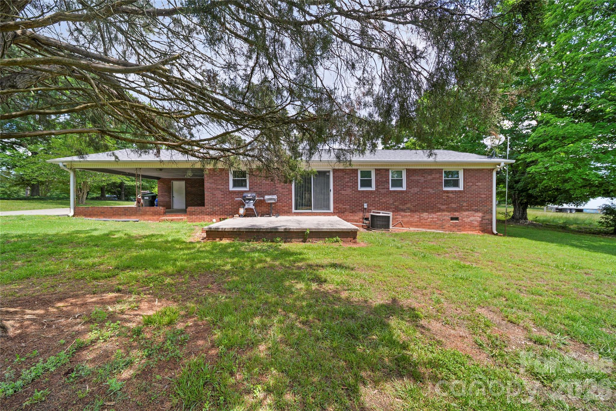 708 Mocksville Highway — Statesville