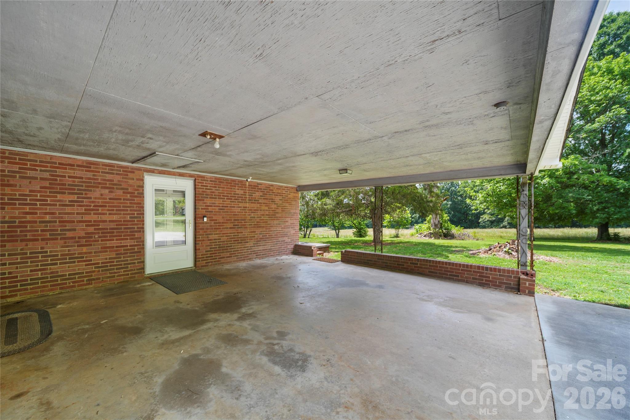 708 Mocksville Highway — Statesville