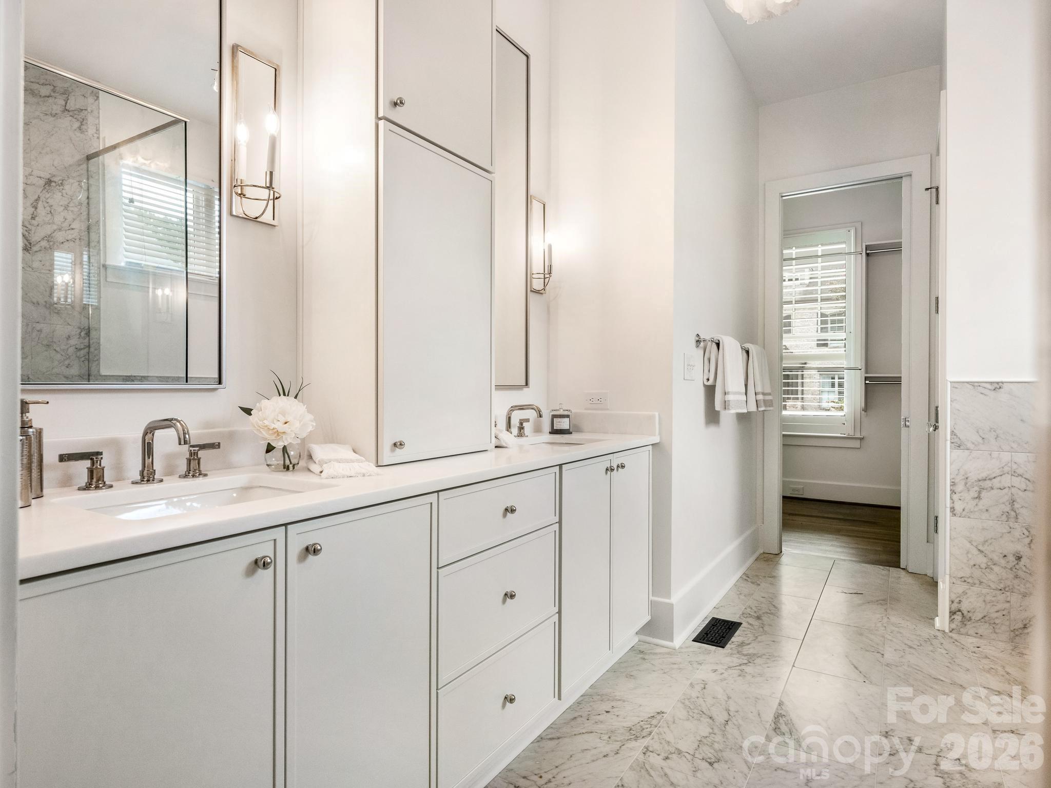 300 Plantation Place — Charlotte