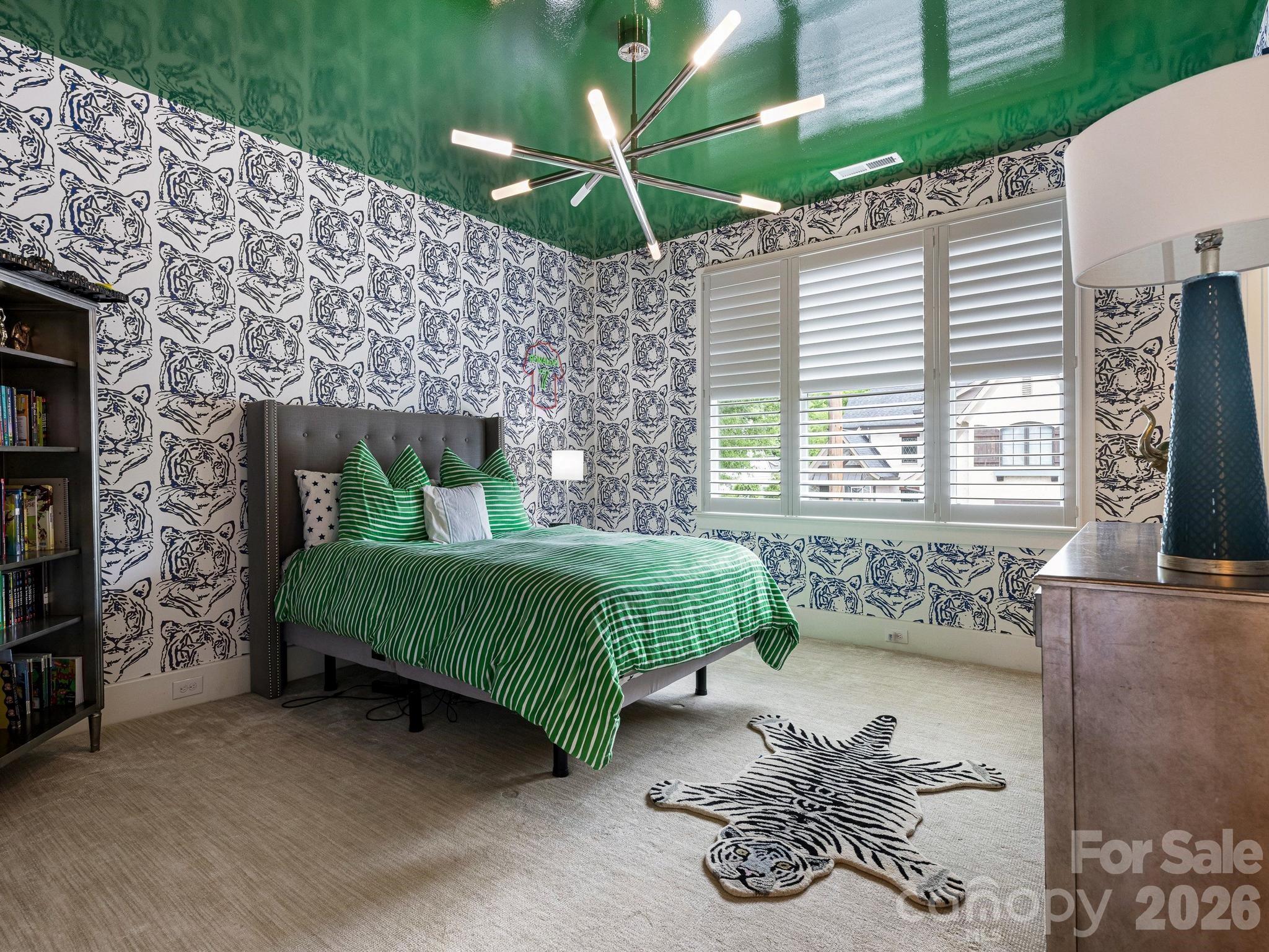 300 Plantation Place — Charlotte