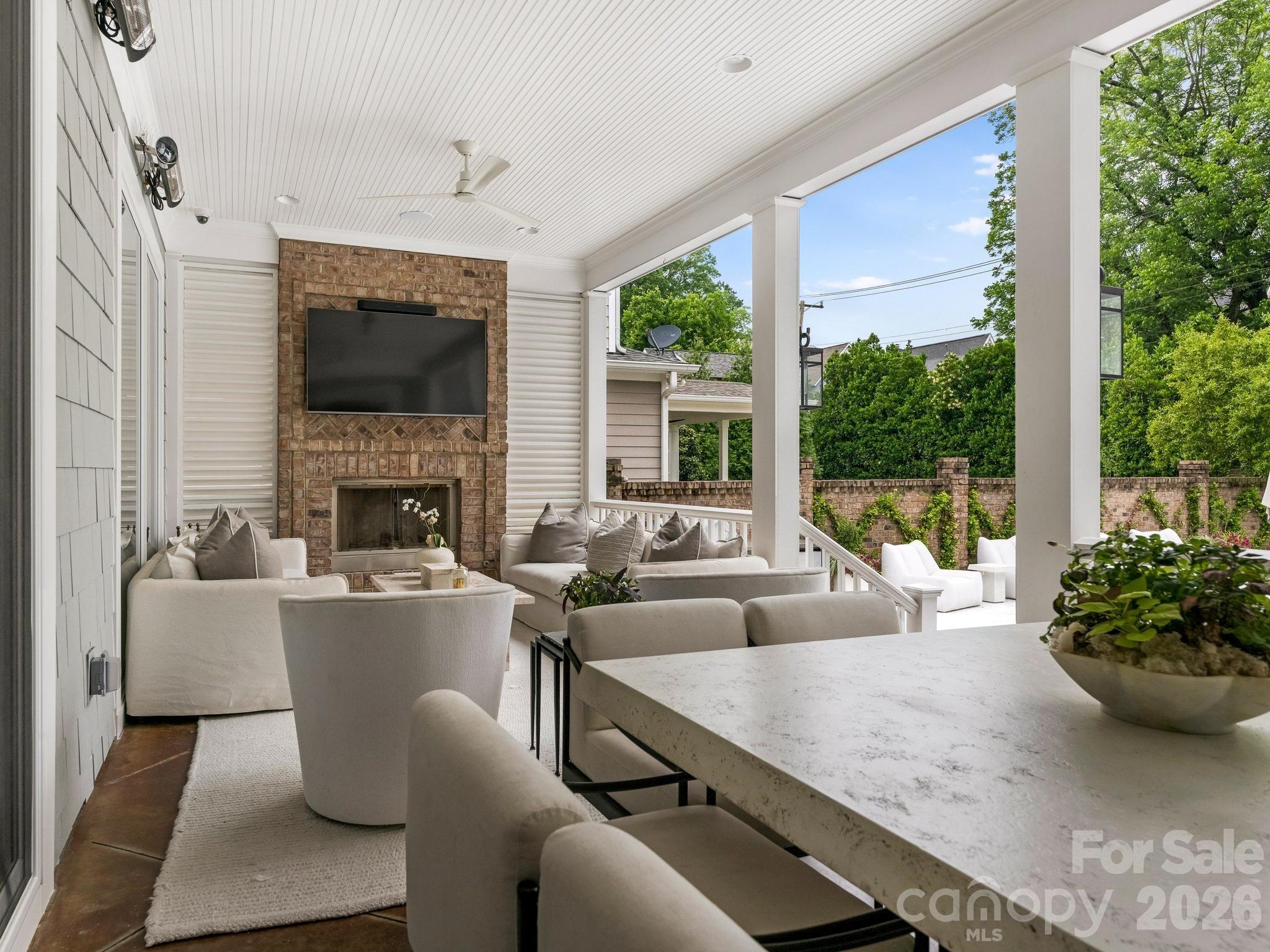 300 Plantation Place — Charlotte