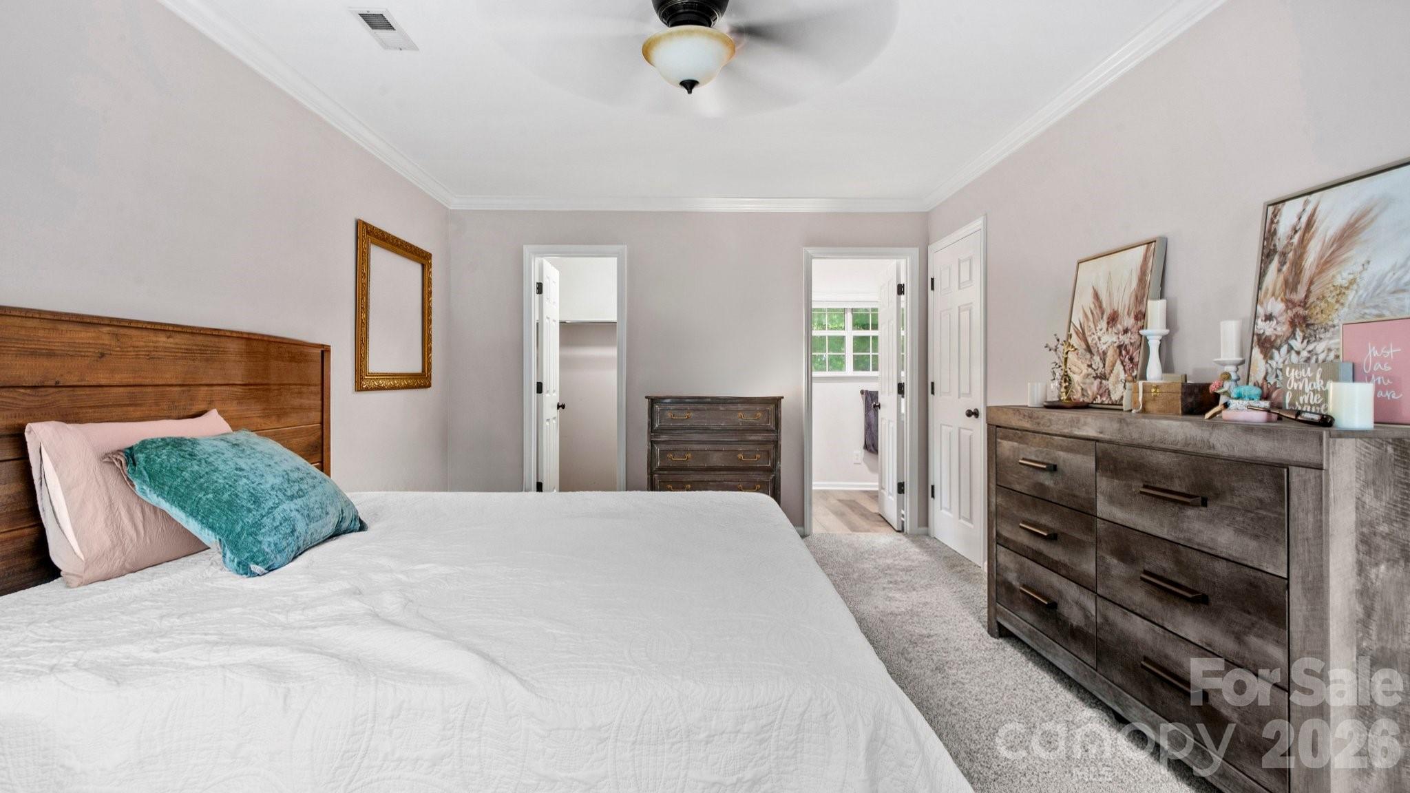 6901 Daerwood Place — Charlotte