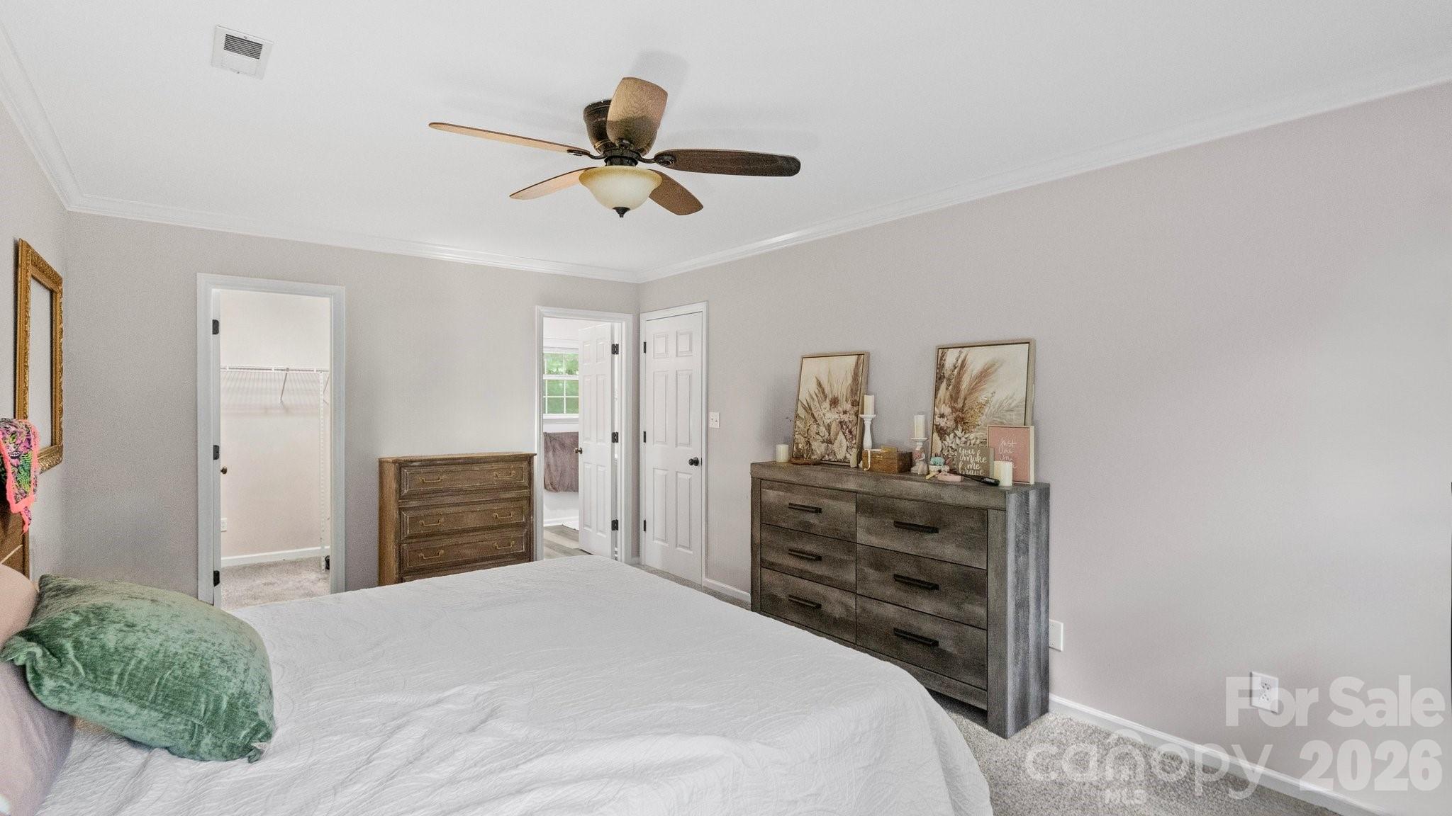 6901 Daerwood Place — Charlotte