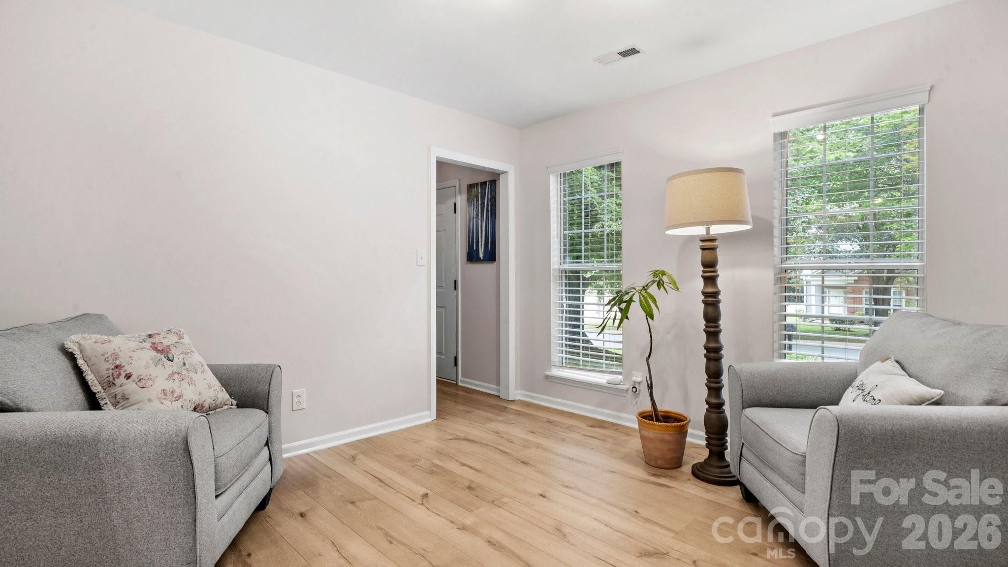 6901 Daerwood Place — Charlotte