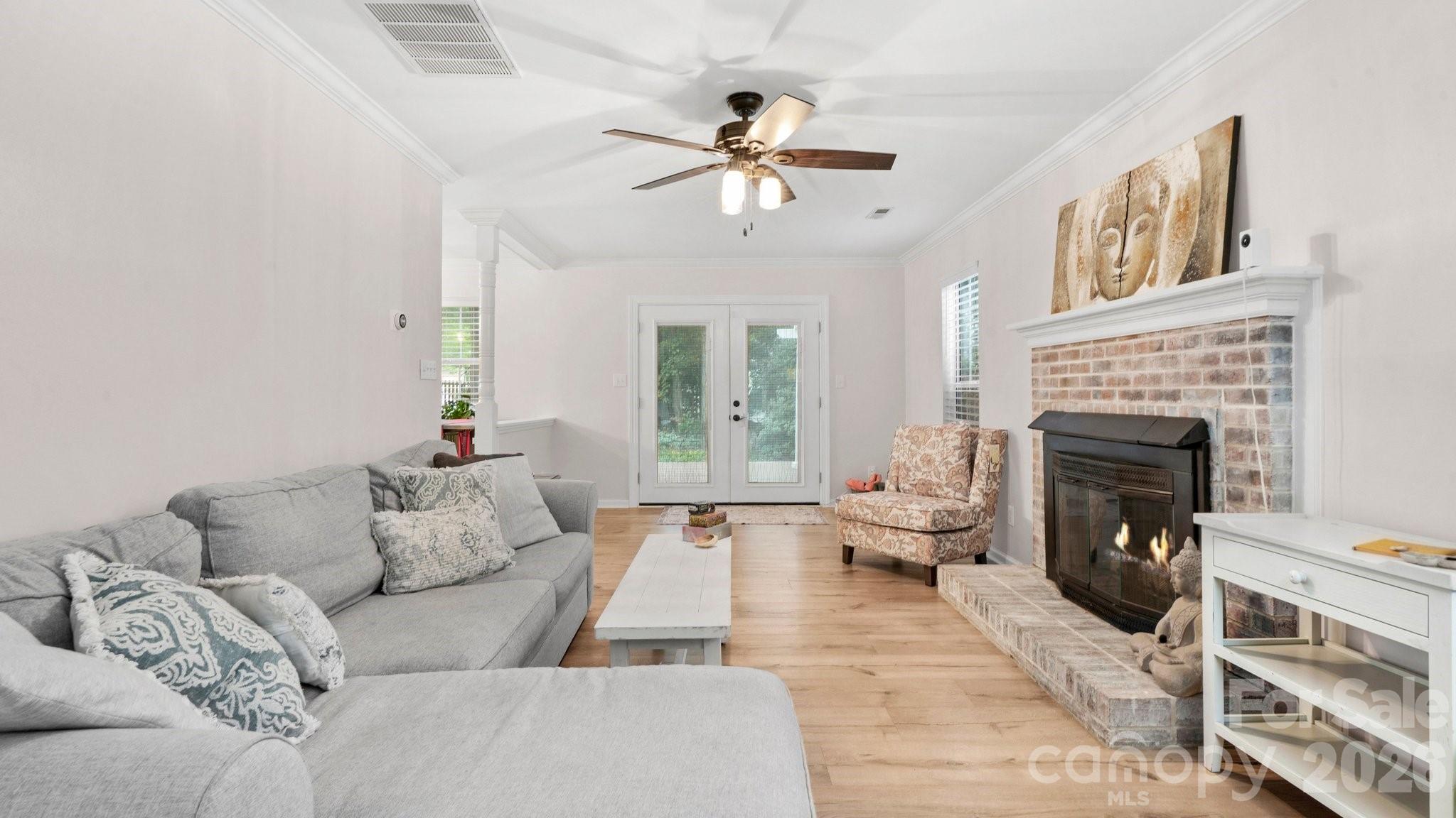 6901 Daerwood Place — Charlotte