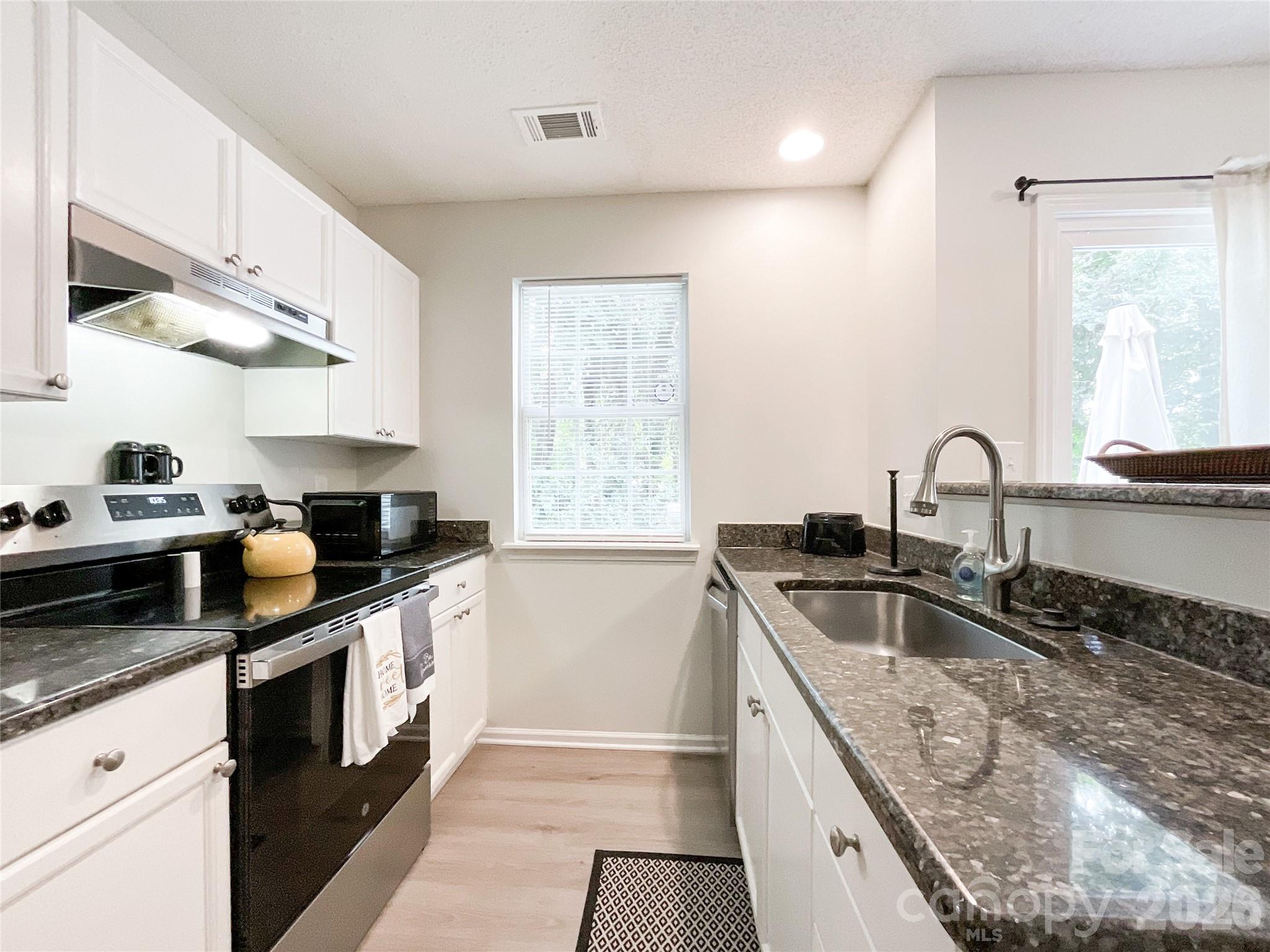 7841 Petrea Lane #3303 — Charlotte